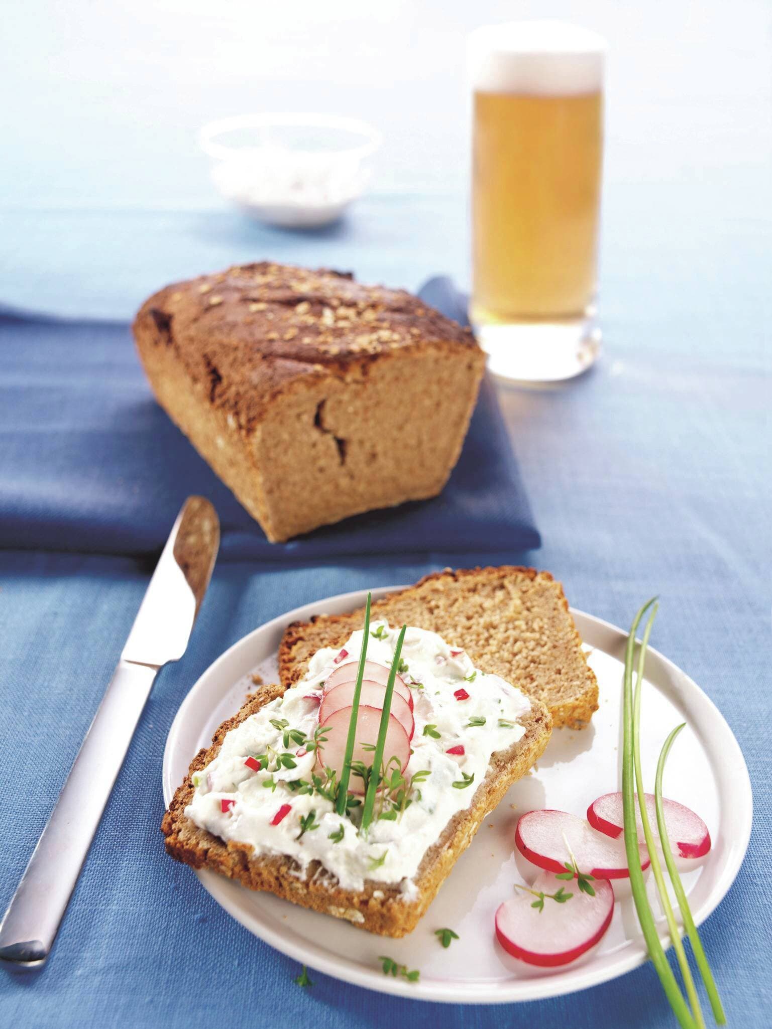 Radieschenquark mit Schnittlauch und Kresse