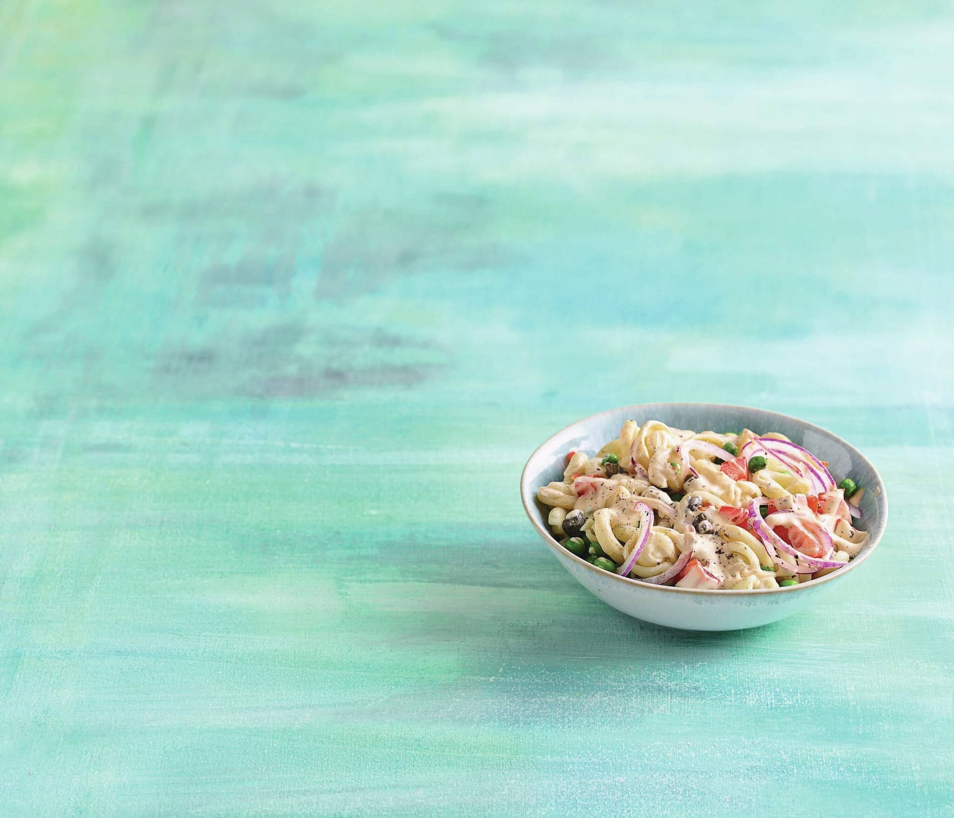 Erbsen-Pasta-Salat mit Kapern und Thunfisch-Mayo