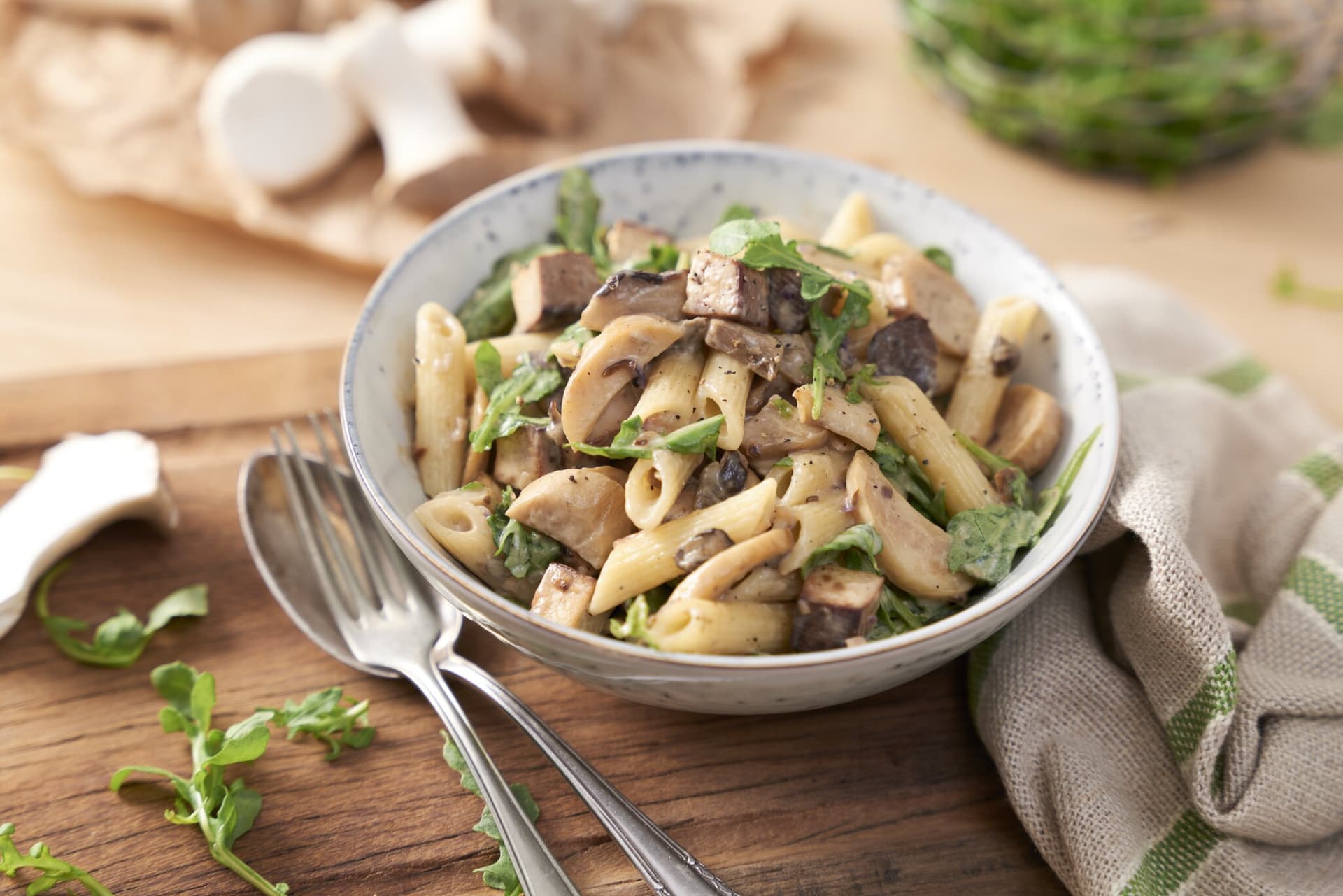 Penne mit Kräuterseitlingen und Rucola