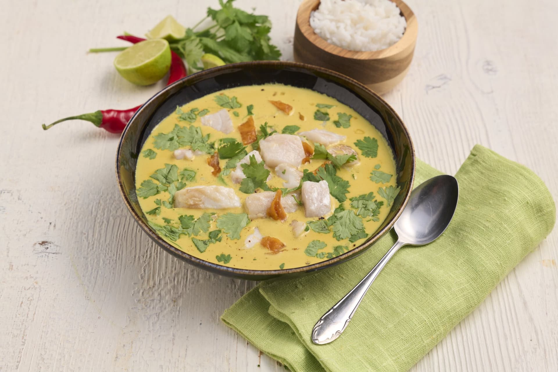 Fruchtiges Curry mit Mango, Fisch und Duftreis