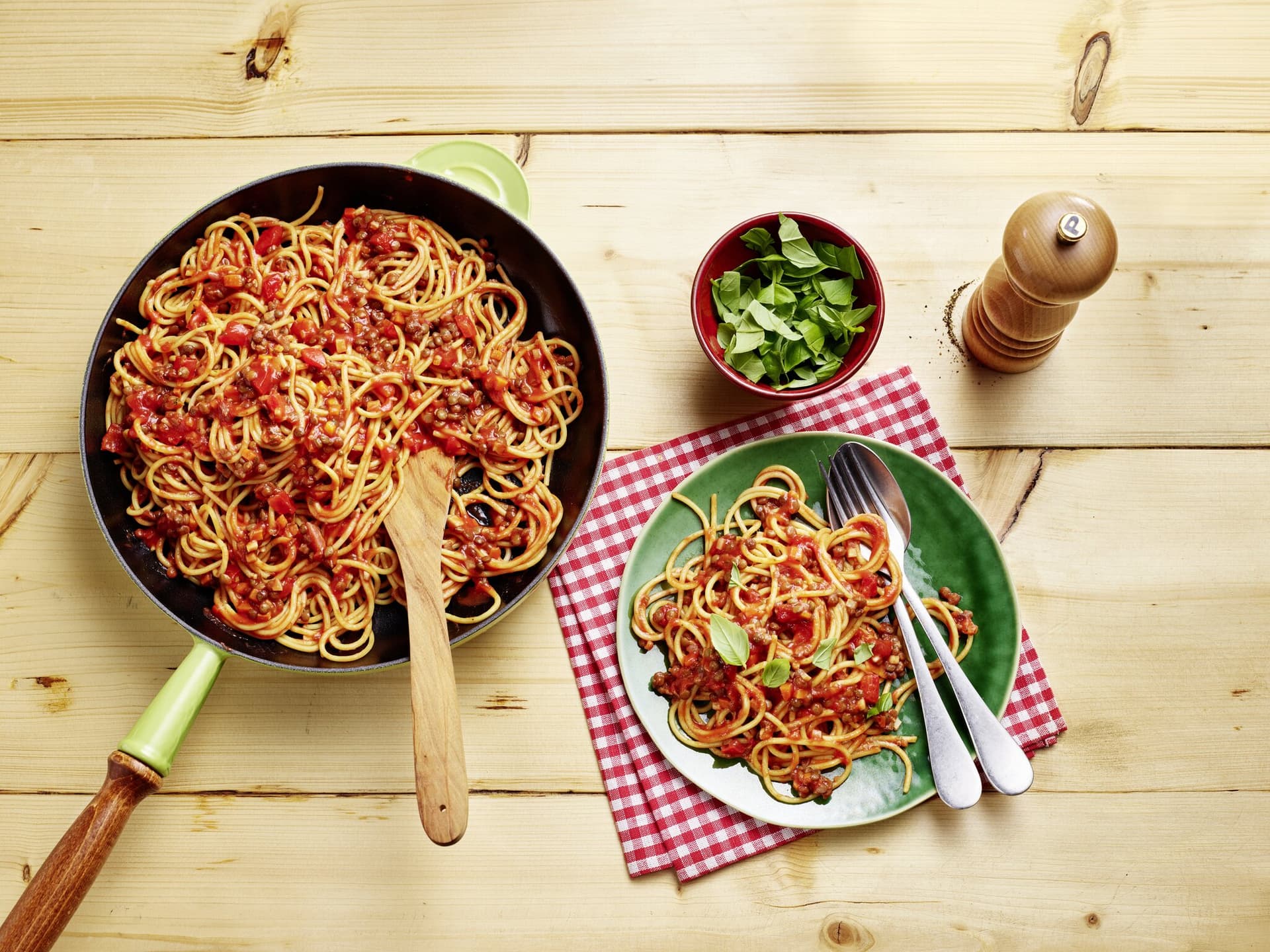 Spaghetti mit Linsen-Bolognese