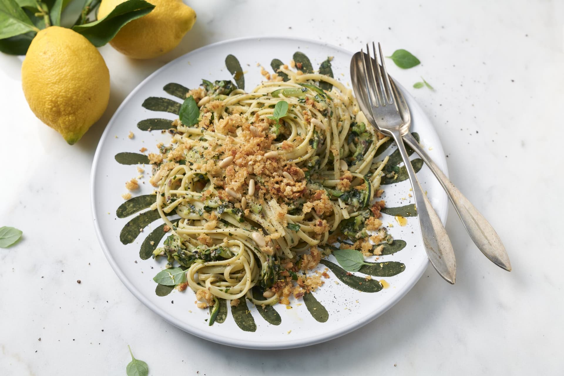 Linguine mit Zucchini-Sardinen-Sauce