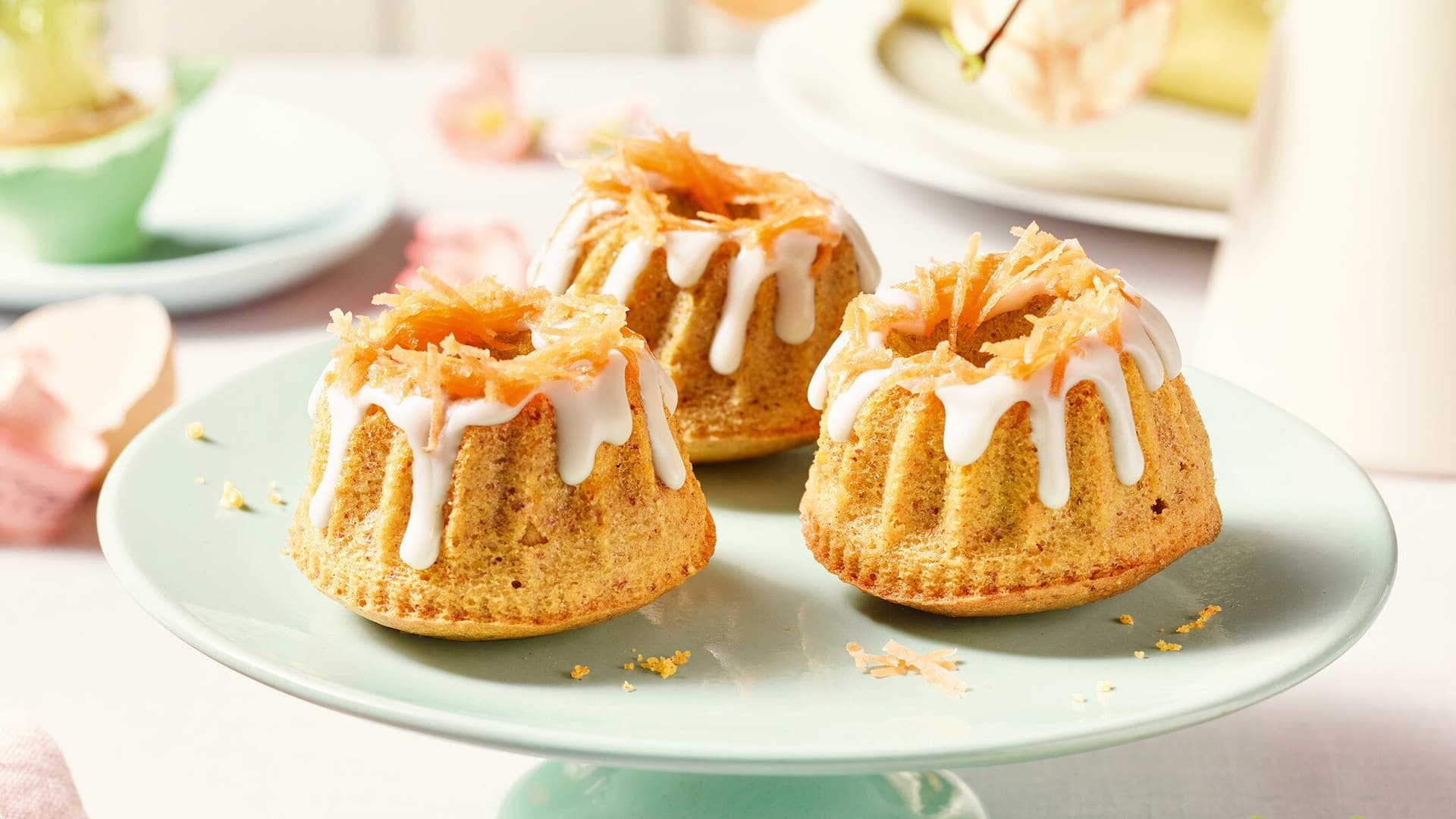 Auberginen-Curry mit knusprigen Linsenbällchen