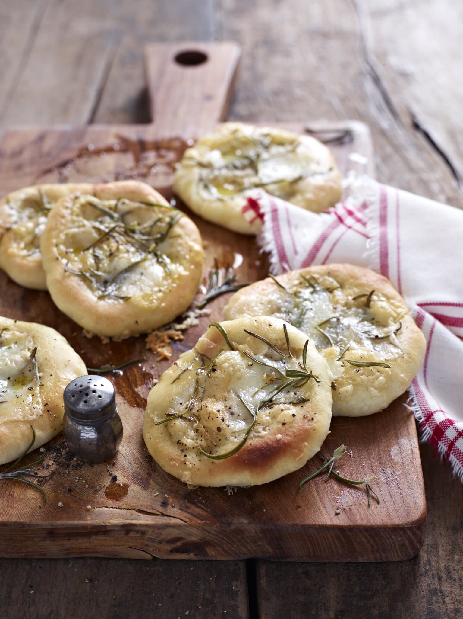 Pecorino-Fresco-Fladen mit Rosmarin