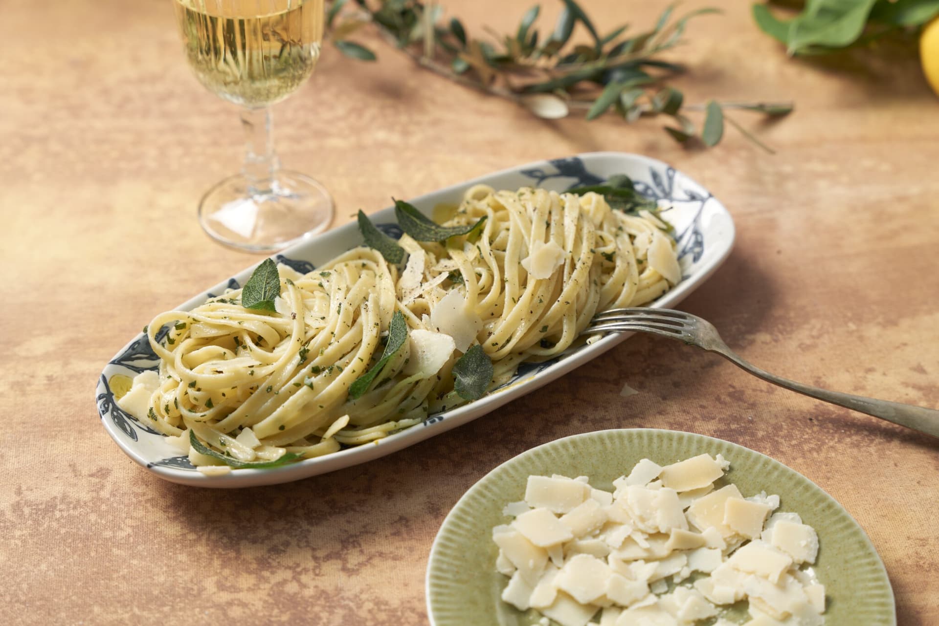 Fettuccine mit Butter und Salbei