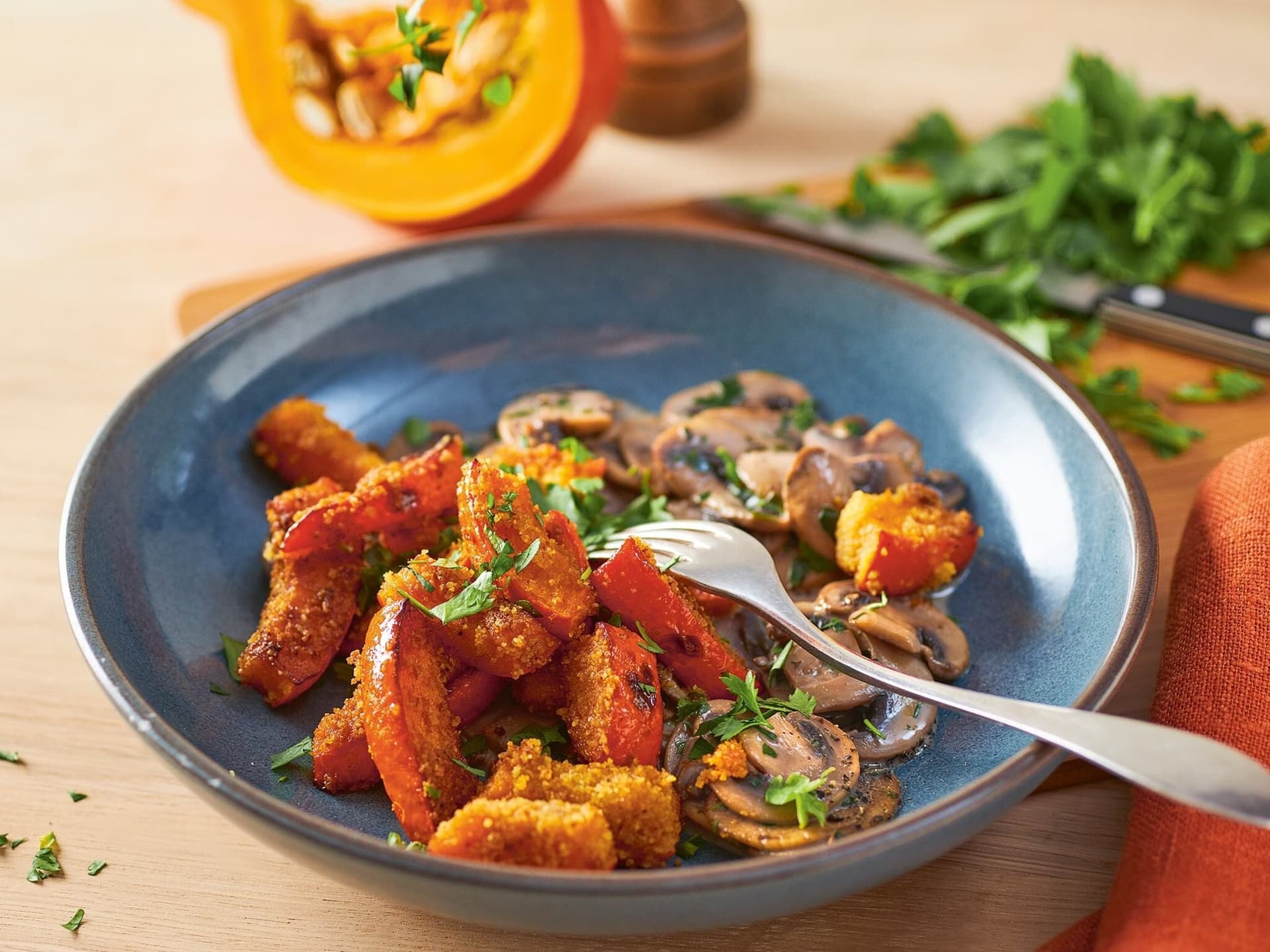 Kürbis-Nuggets mit Pilzcremesauce