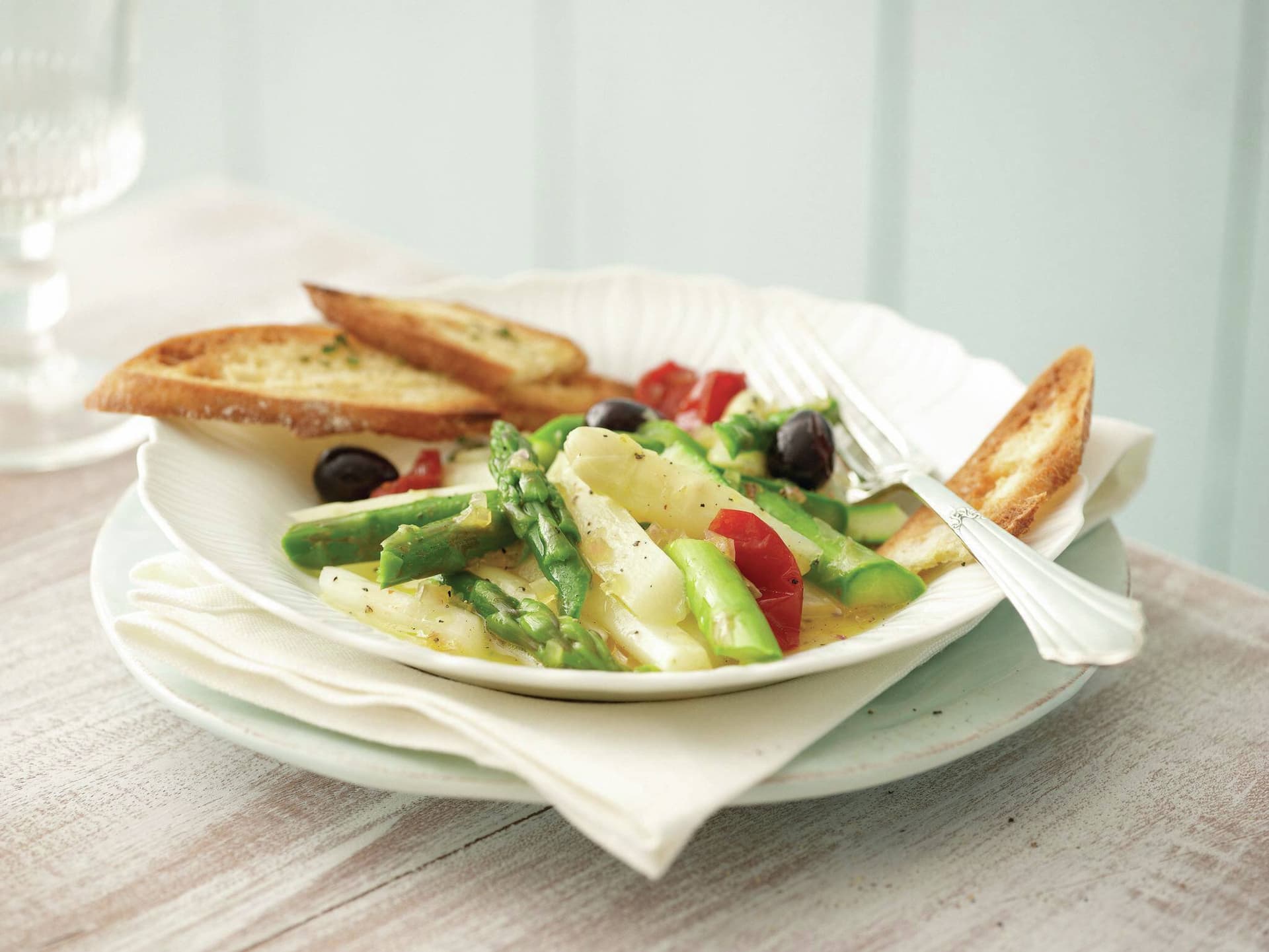 Lauwarmer Spargelsalat