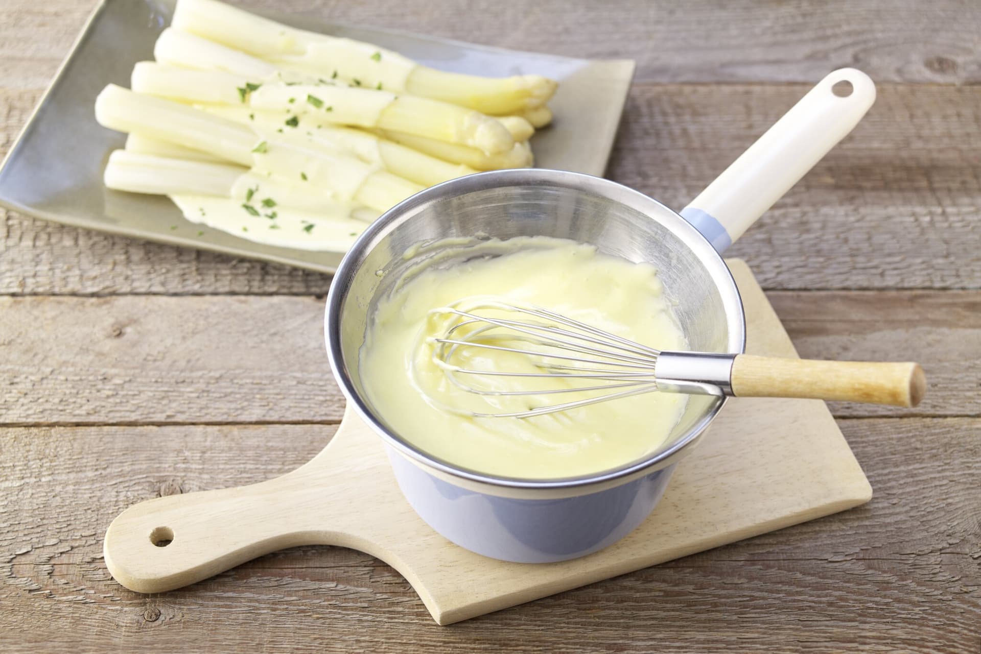 Spargel mit Sauce hollandaise