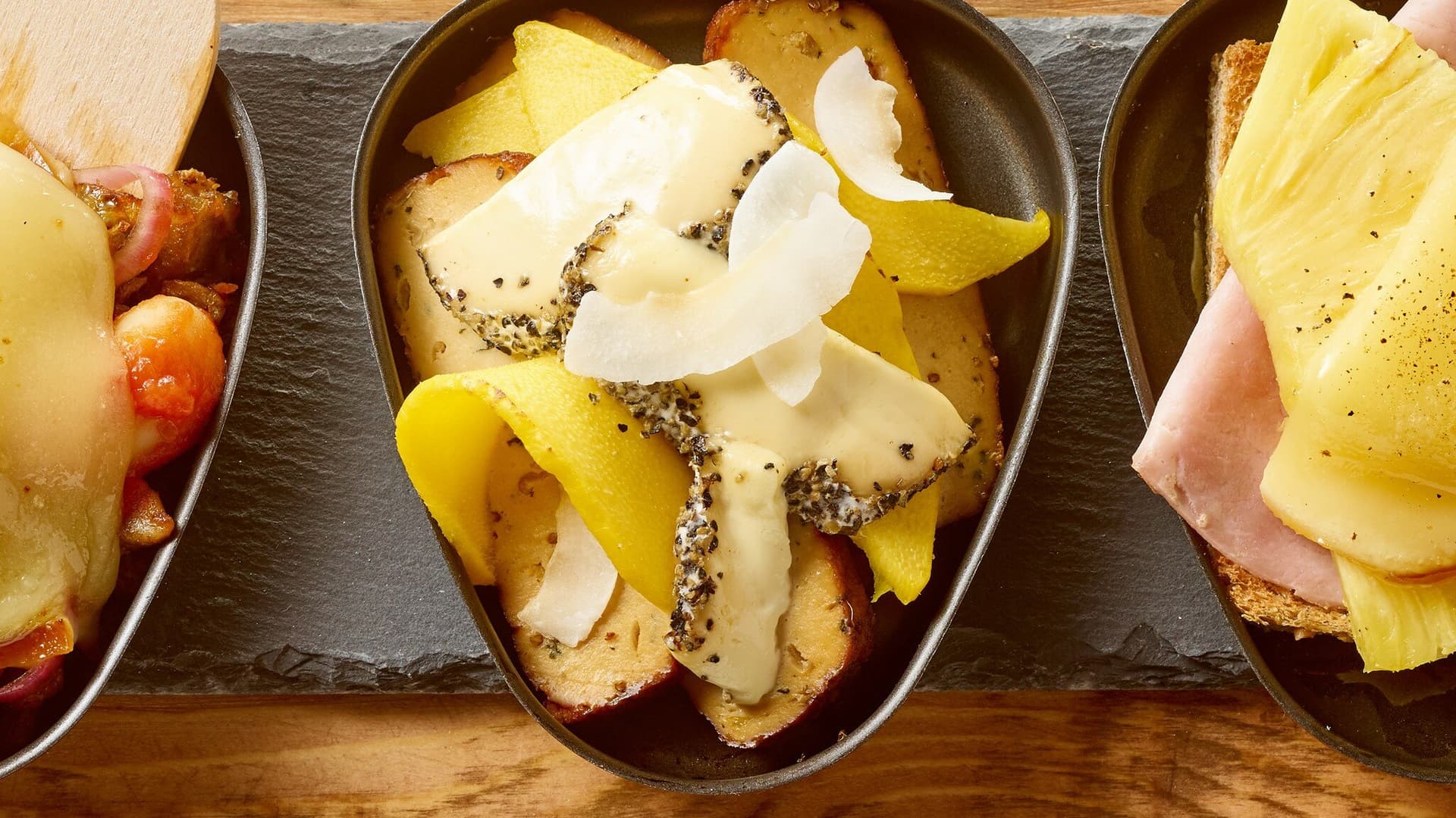 Mango mit Kokos und Le Duc Pfeffer aus dem Raclette-Grill