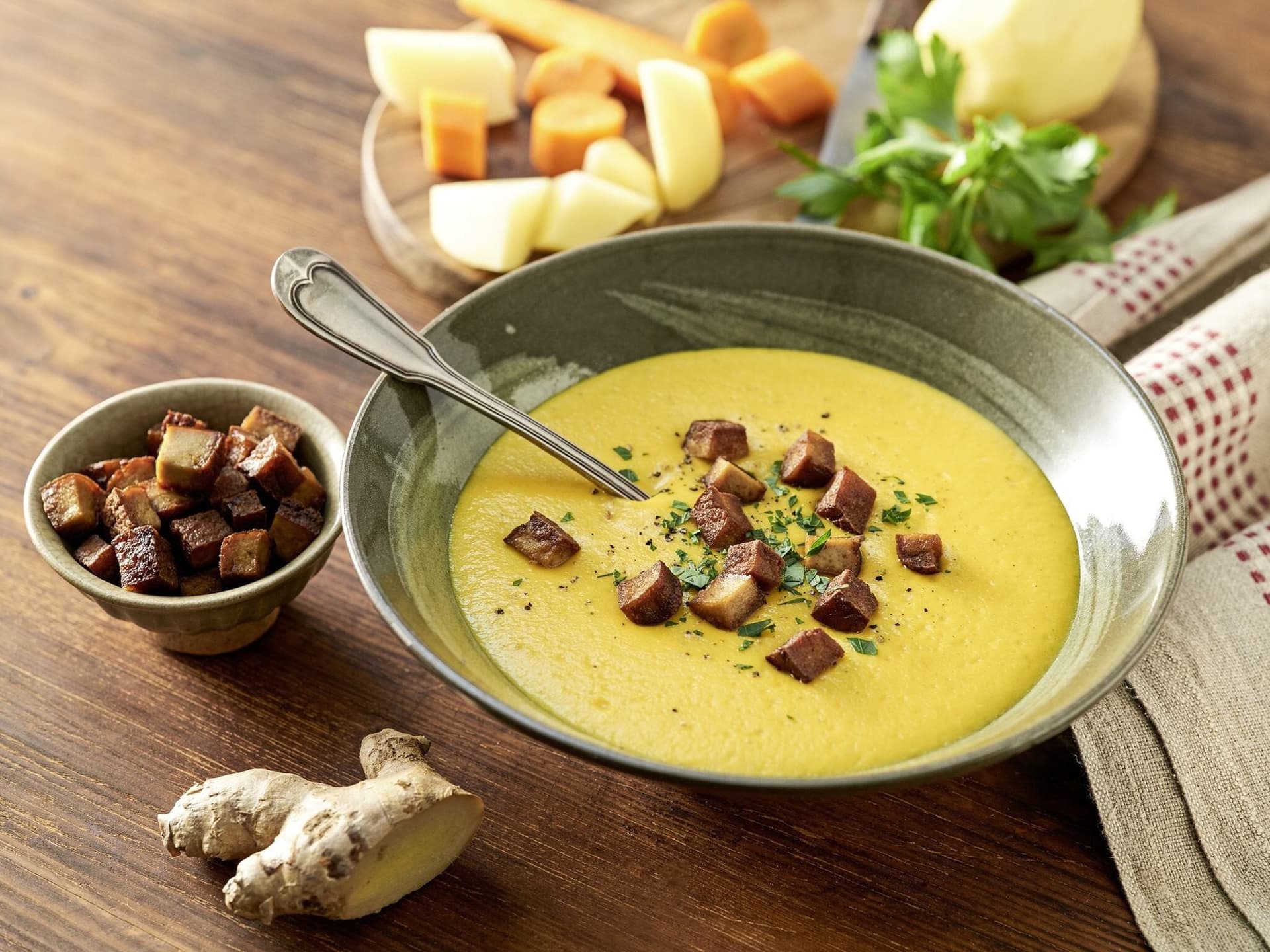 Kartoffelsuppe mit Karotten und Ingwer
