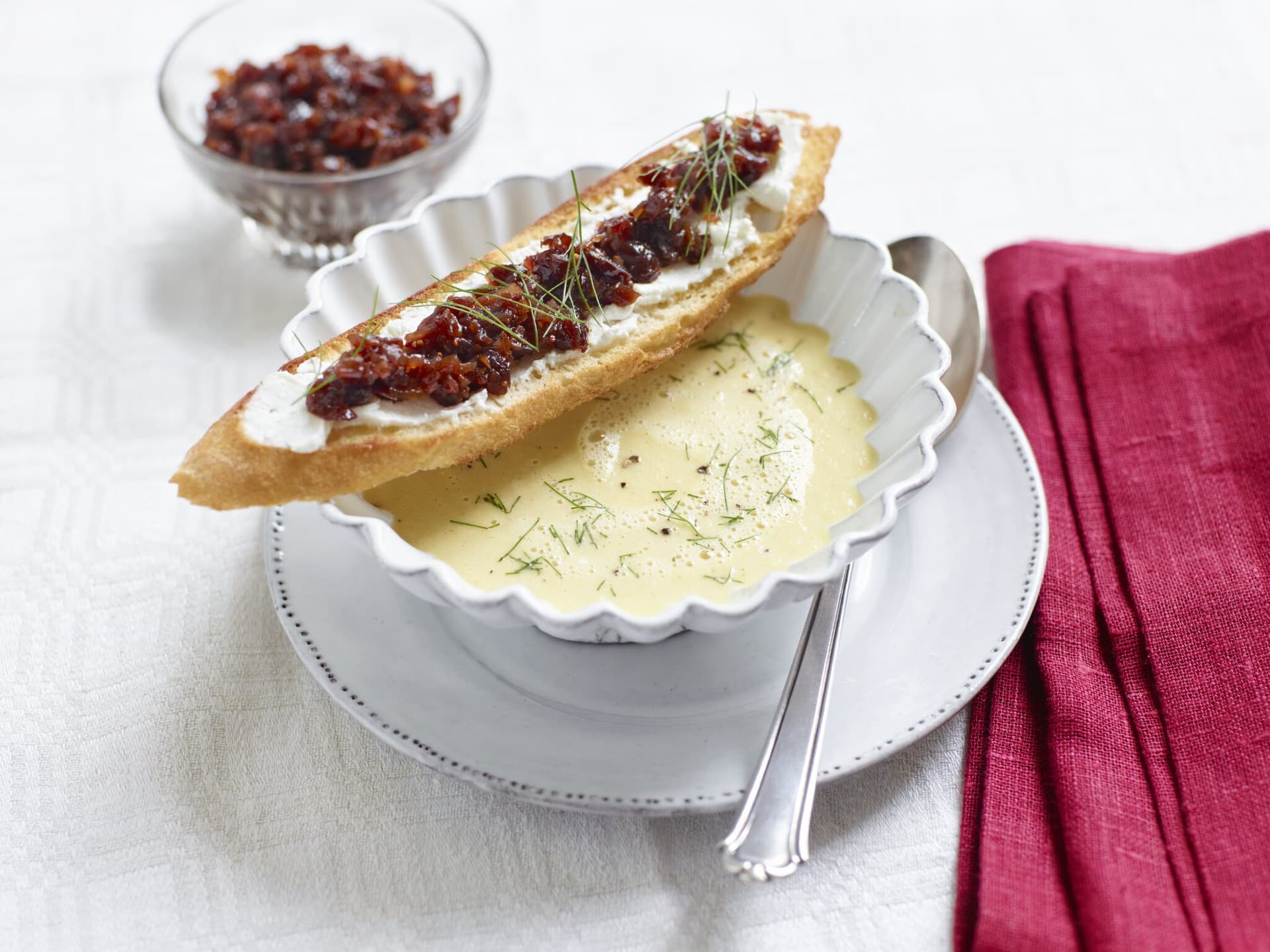Fenchel-Orangen-Suppe mit Cranberry-Chutney
