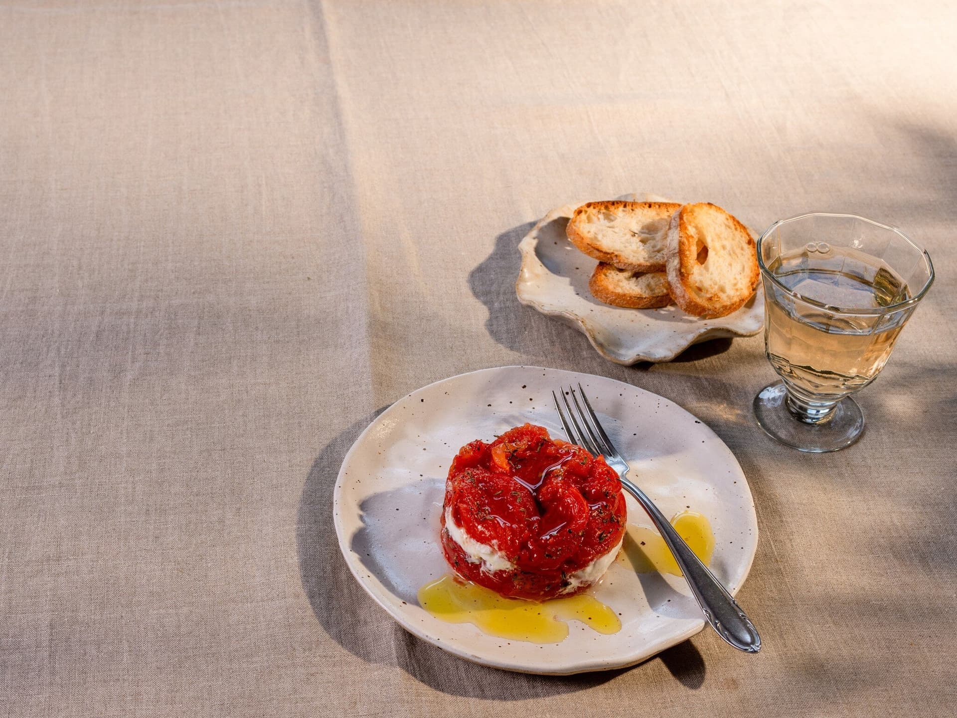 Ofengetrocknete Tomaten mit Thymian und Burrata