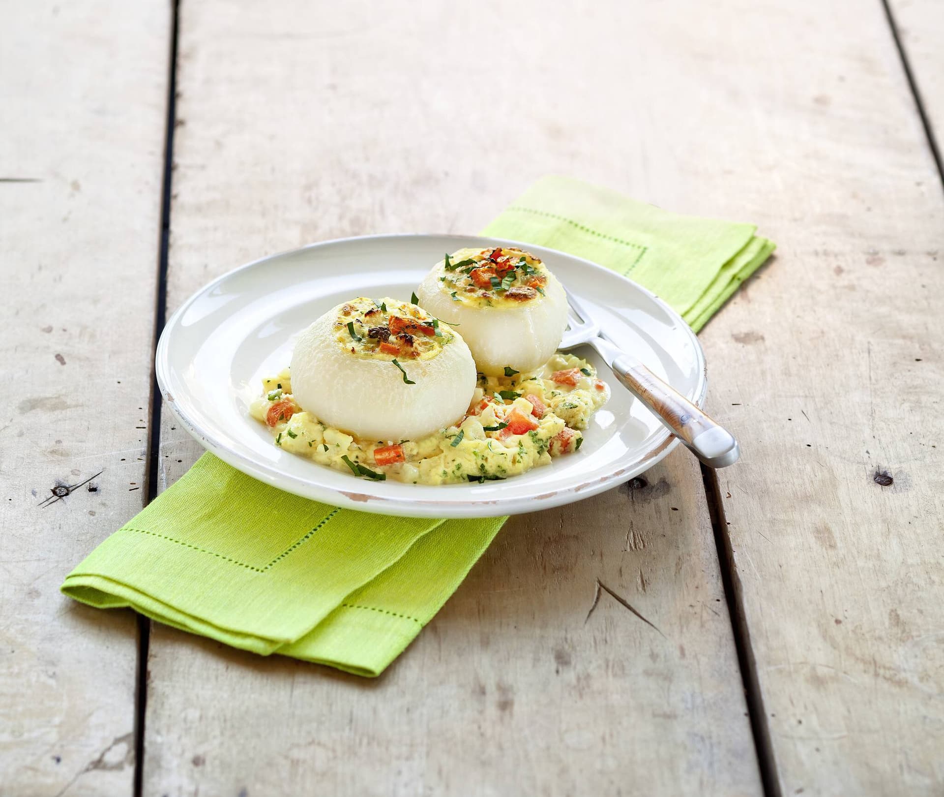 Gefüllte Kohlrabi mit Curry-Buchweizen
