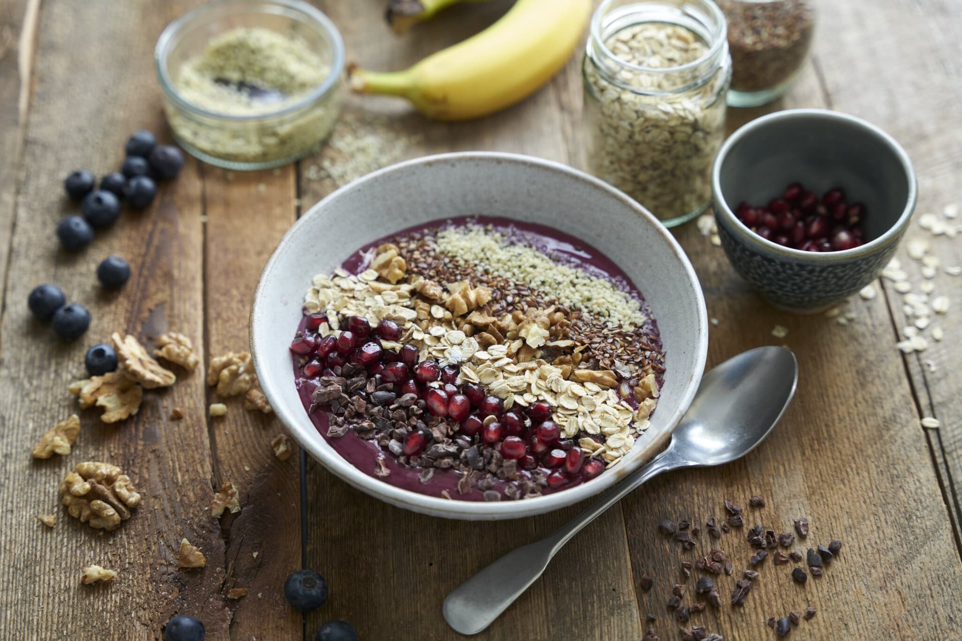 Heidelbeer-Mango-Smoothie-Bowl