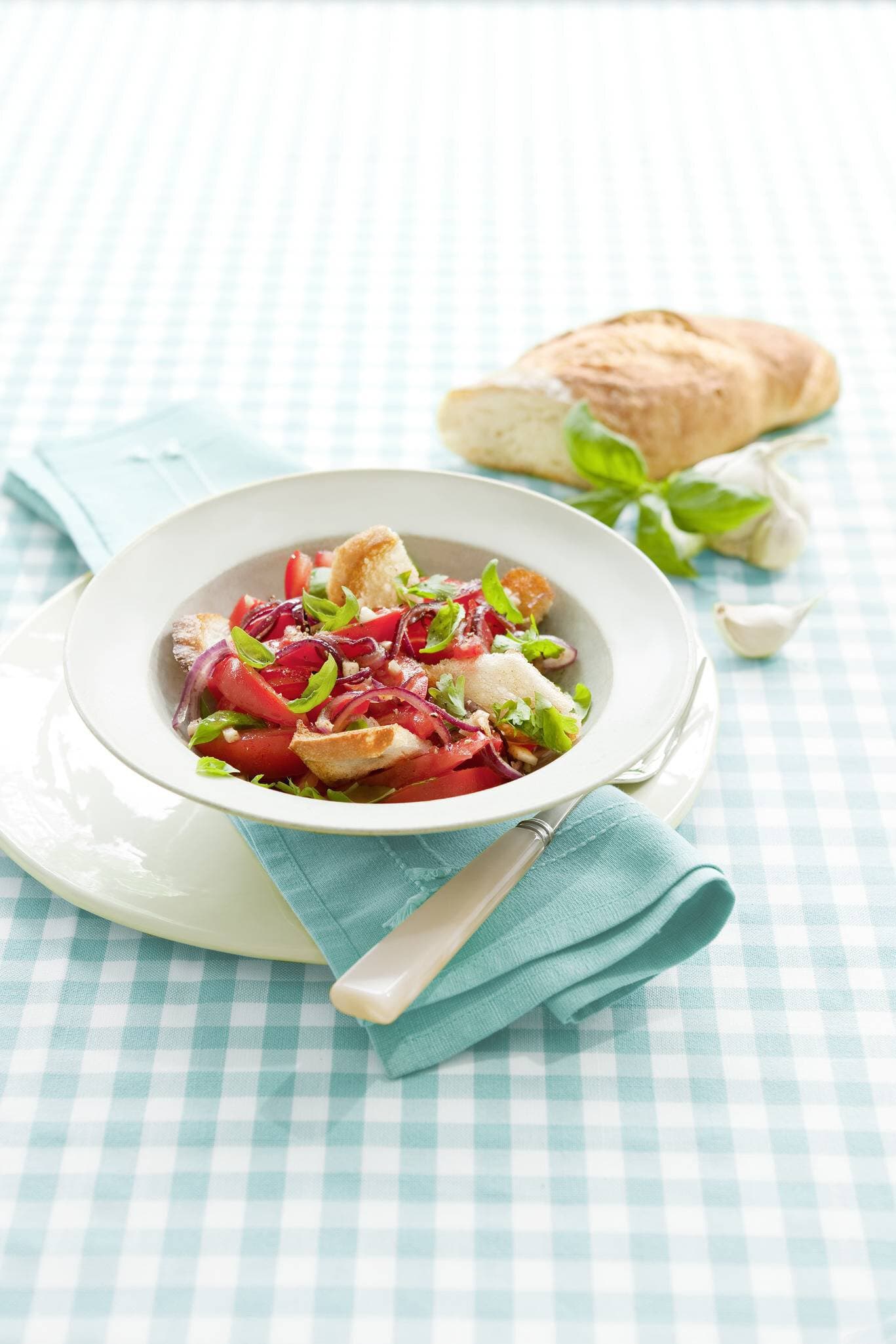Tomaten-Brot-Salat