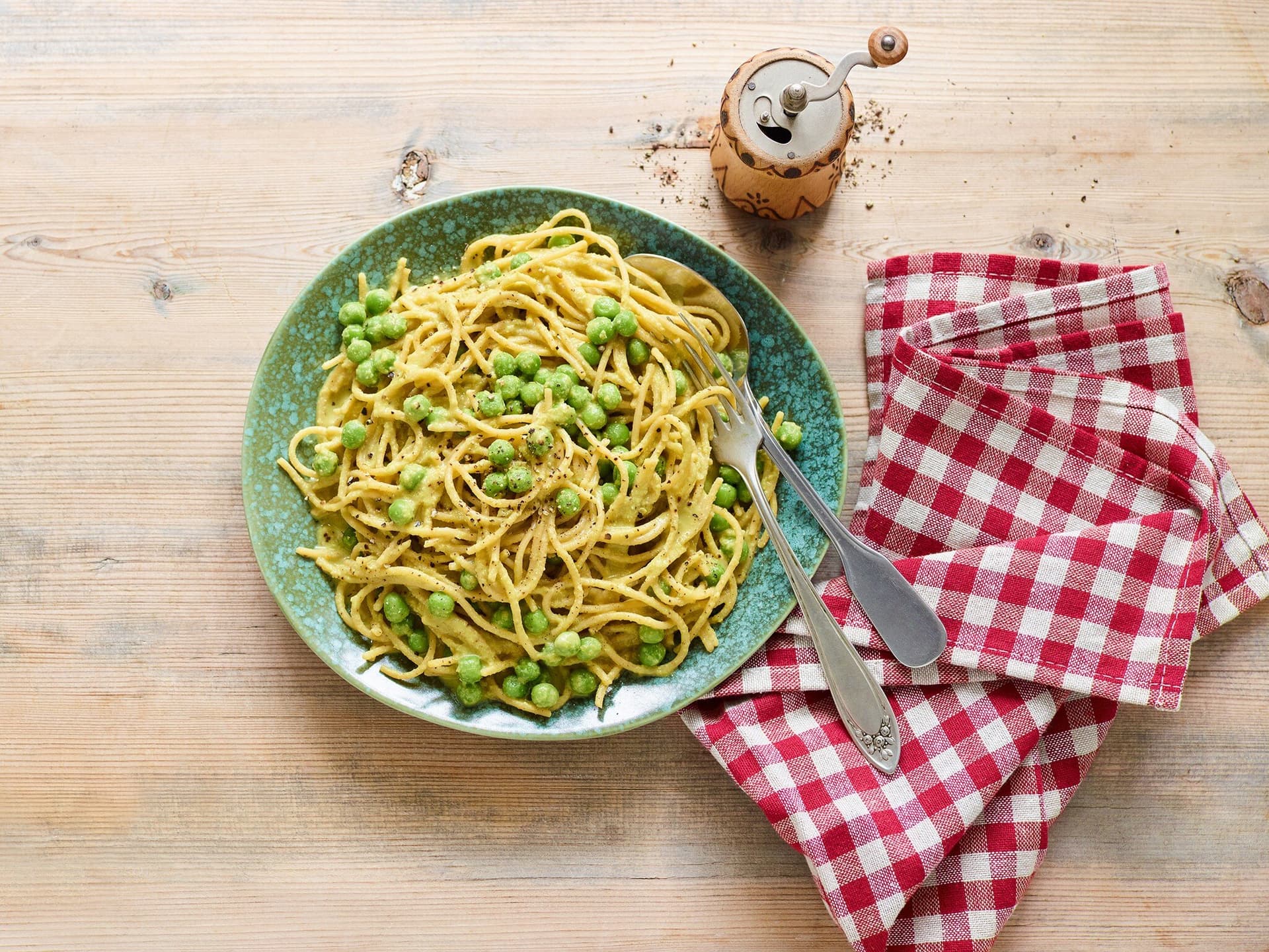 Spaghetti mit Erbsen-Zitronen-Sauce