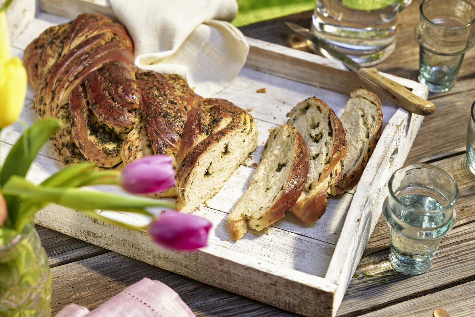 Bärlauch-Käse-Zopf