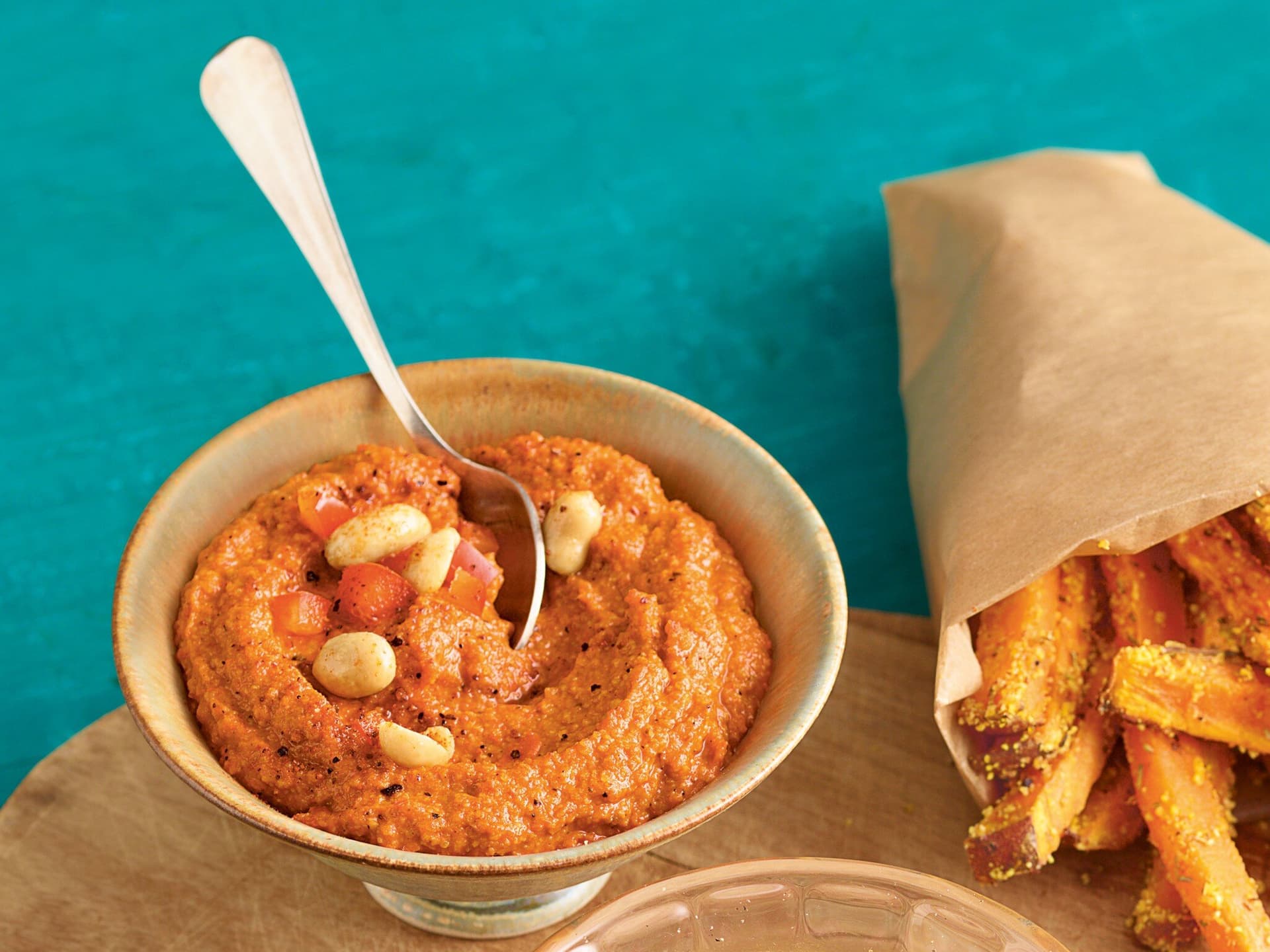 Paprika-Erdnuss-Dip