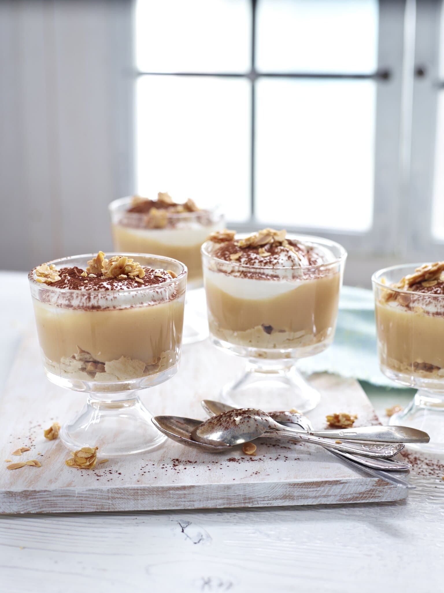 Quitten-Birnen-Tiramisu mit Mandelkrokant