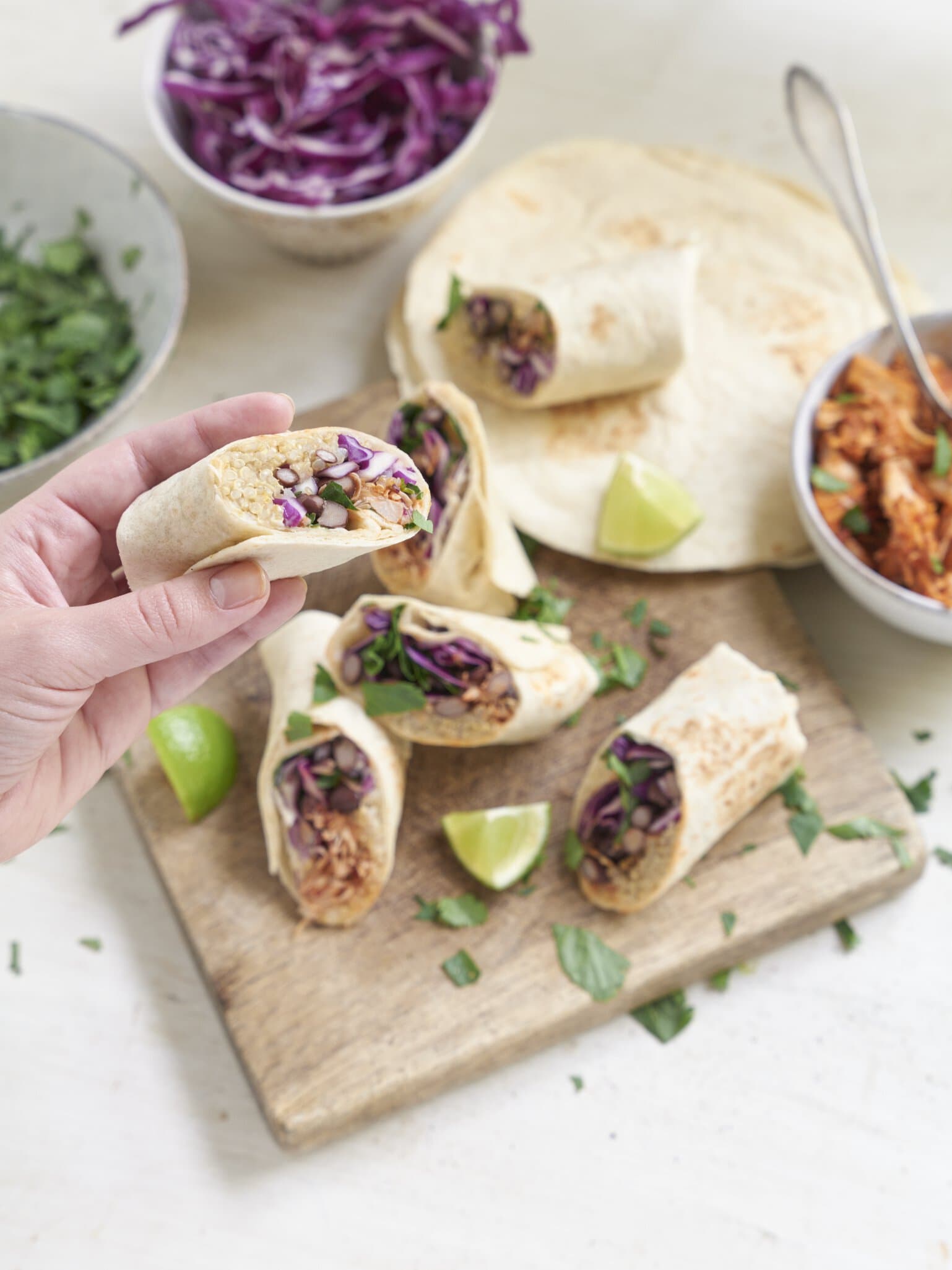 Burritos mit Bohnen und Jackfruit