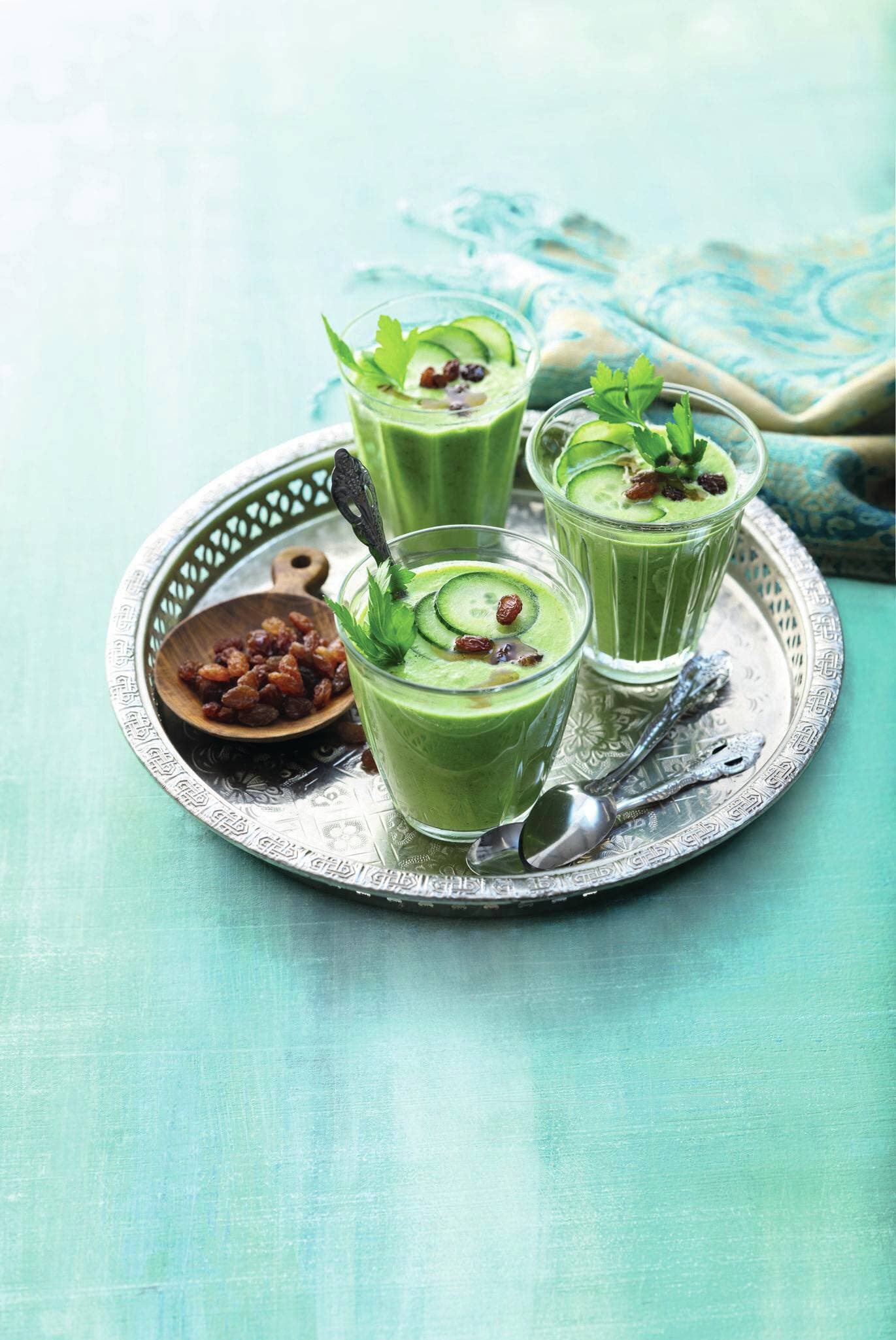 Ayran-Gurken-Suppe mit Sultaninen