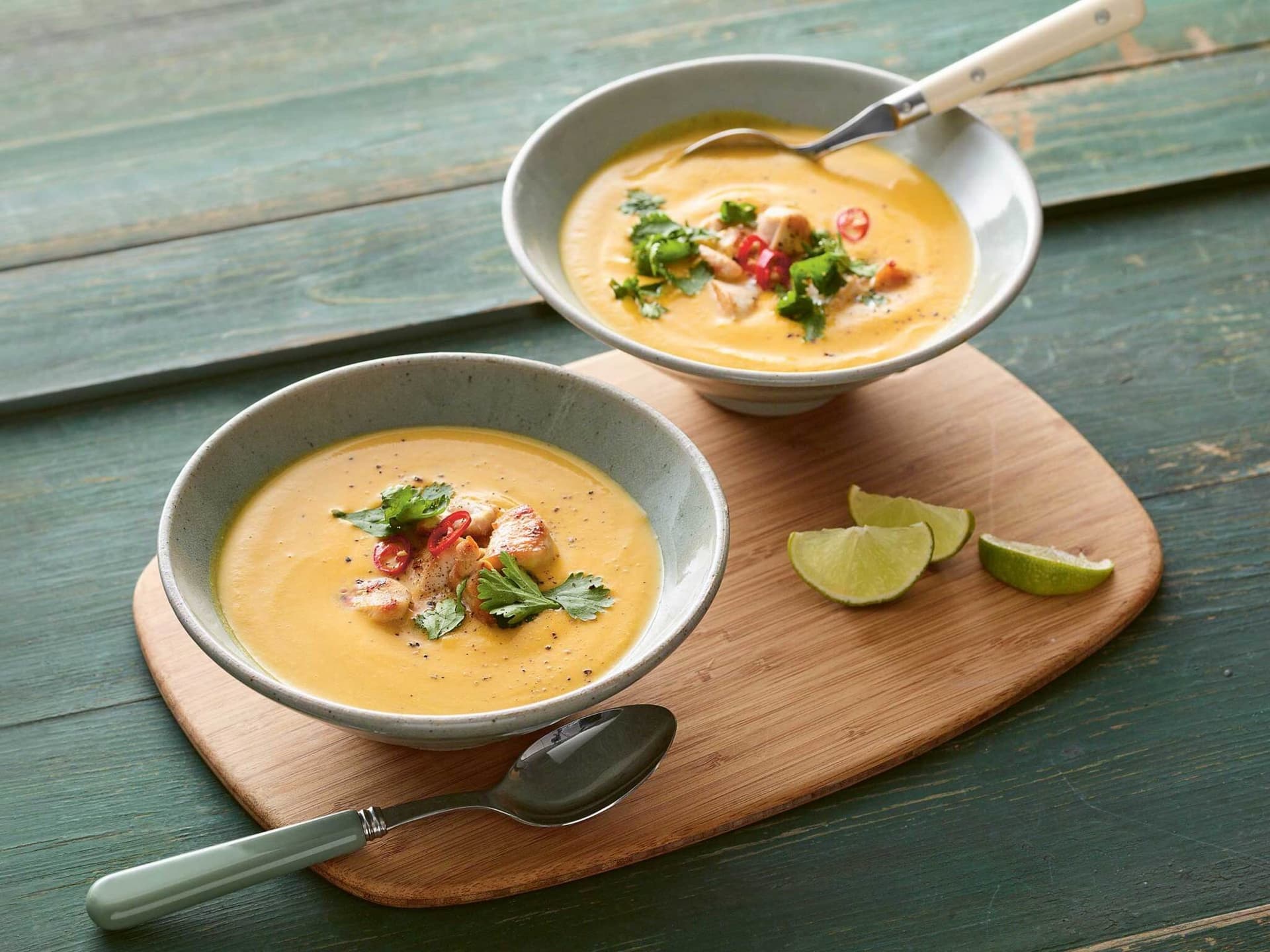 Asiatische Butternut-Kokos-Suppe