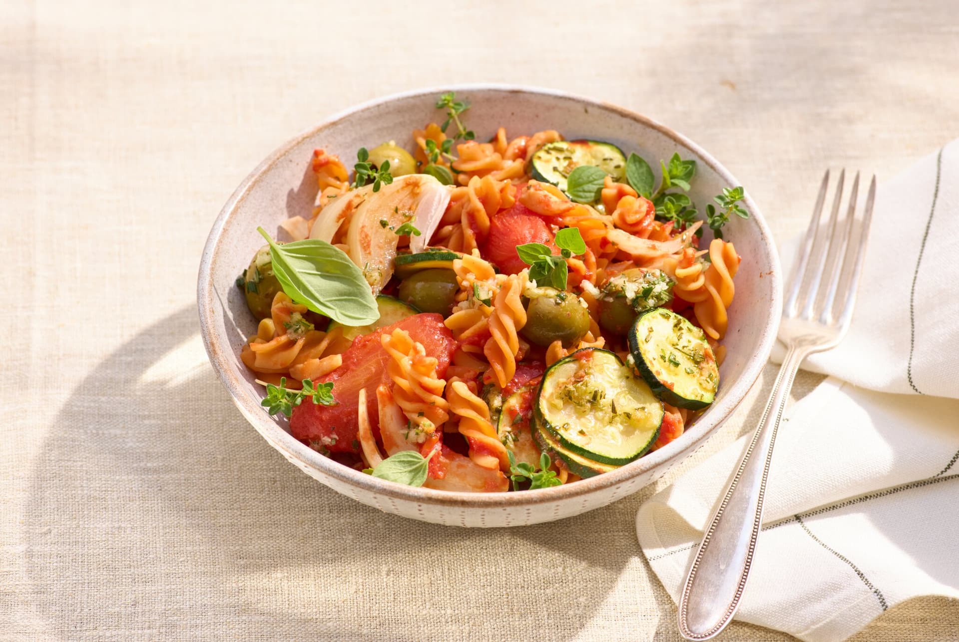 Mediterrane Reste-Pasta vom Backblech