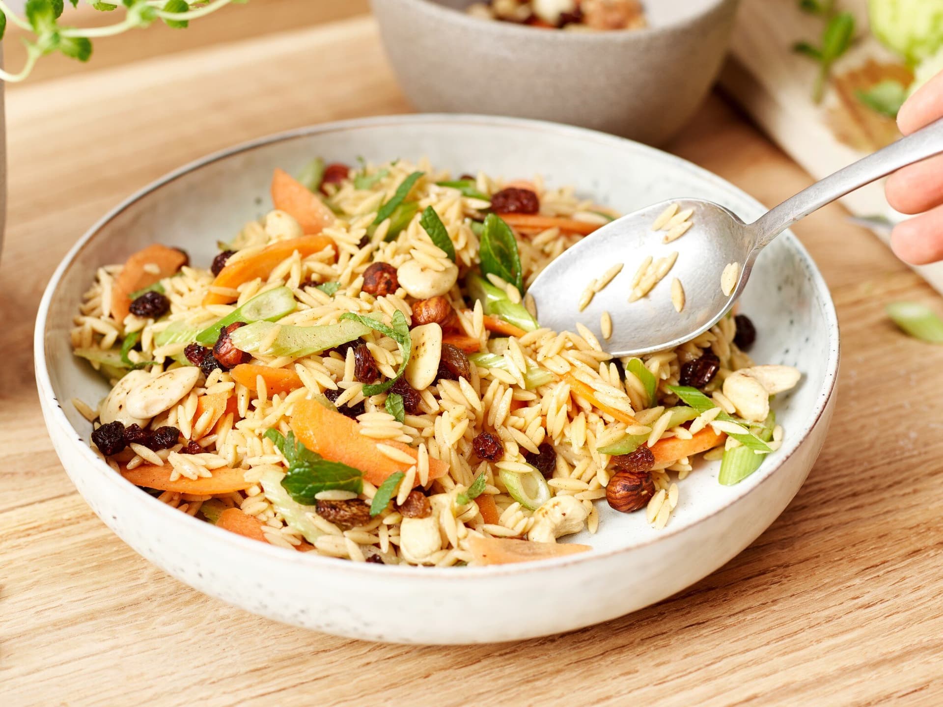 Orientalischer Kichererbsen-wie-Reis-Salat