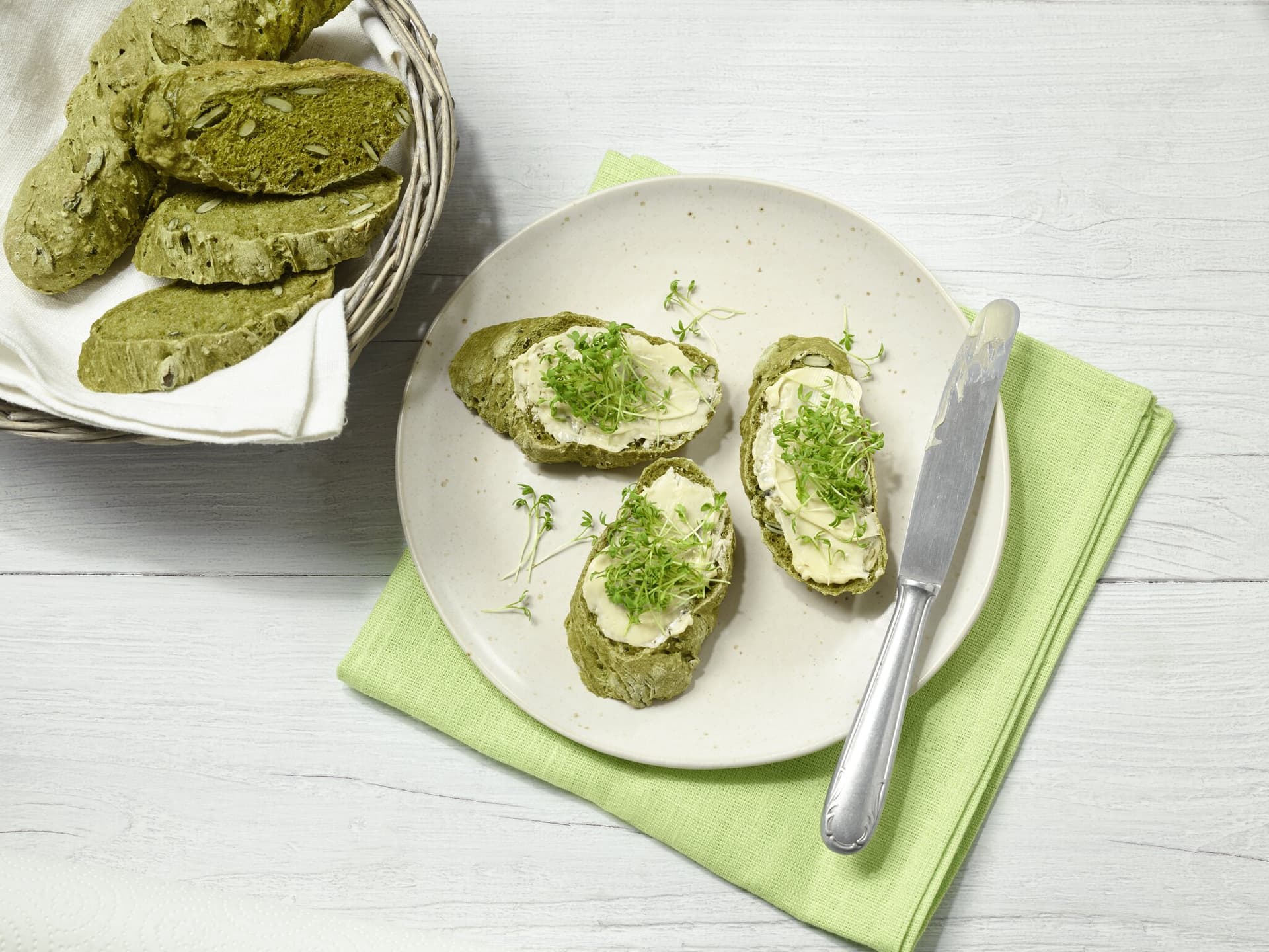 Grünes Matcha-Frühlingsbrot