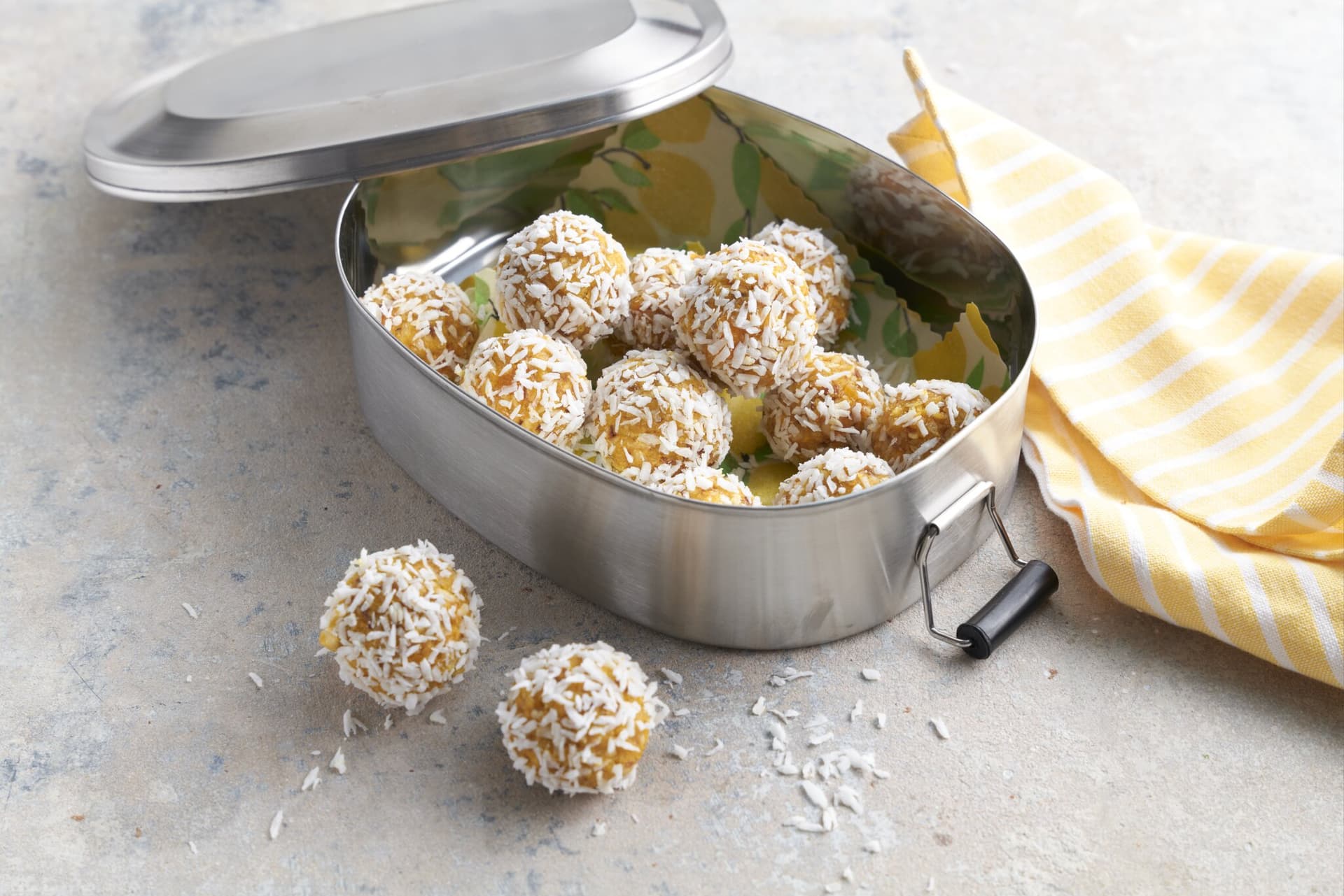Kühle Mango-Kokos-Kugeln