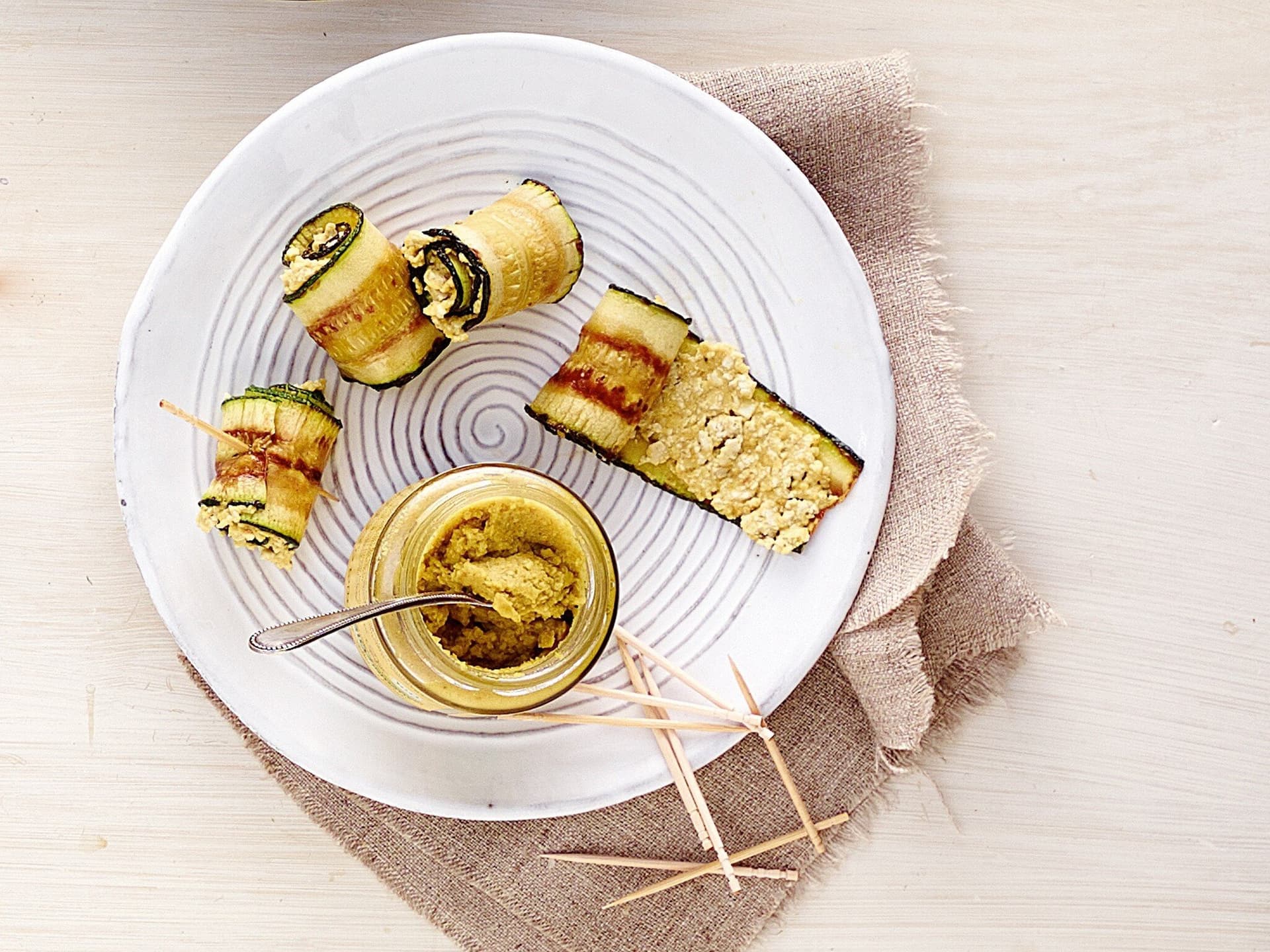 Gerollte Zucchini-Sticks