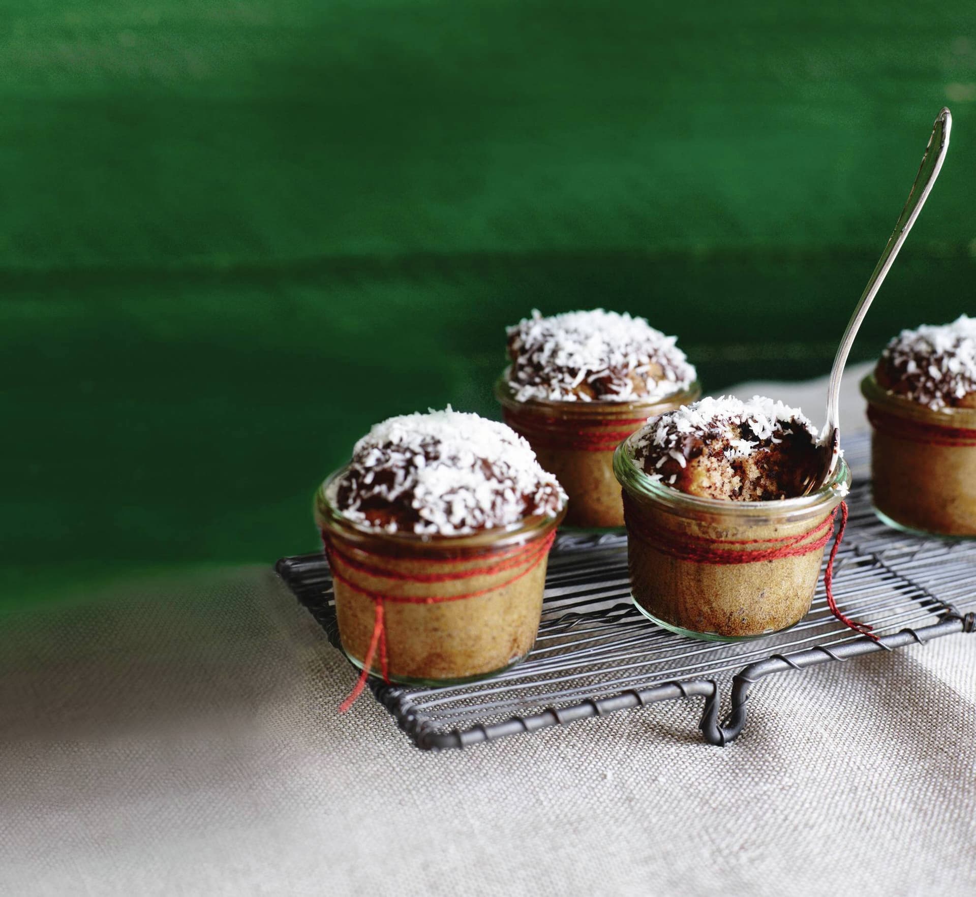Apfel-Marzipan-Muffins mit Kokos