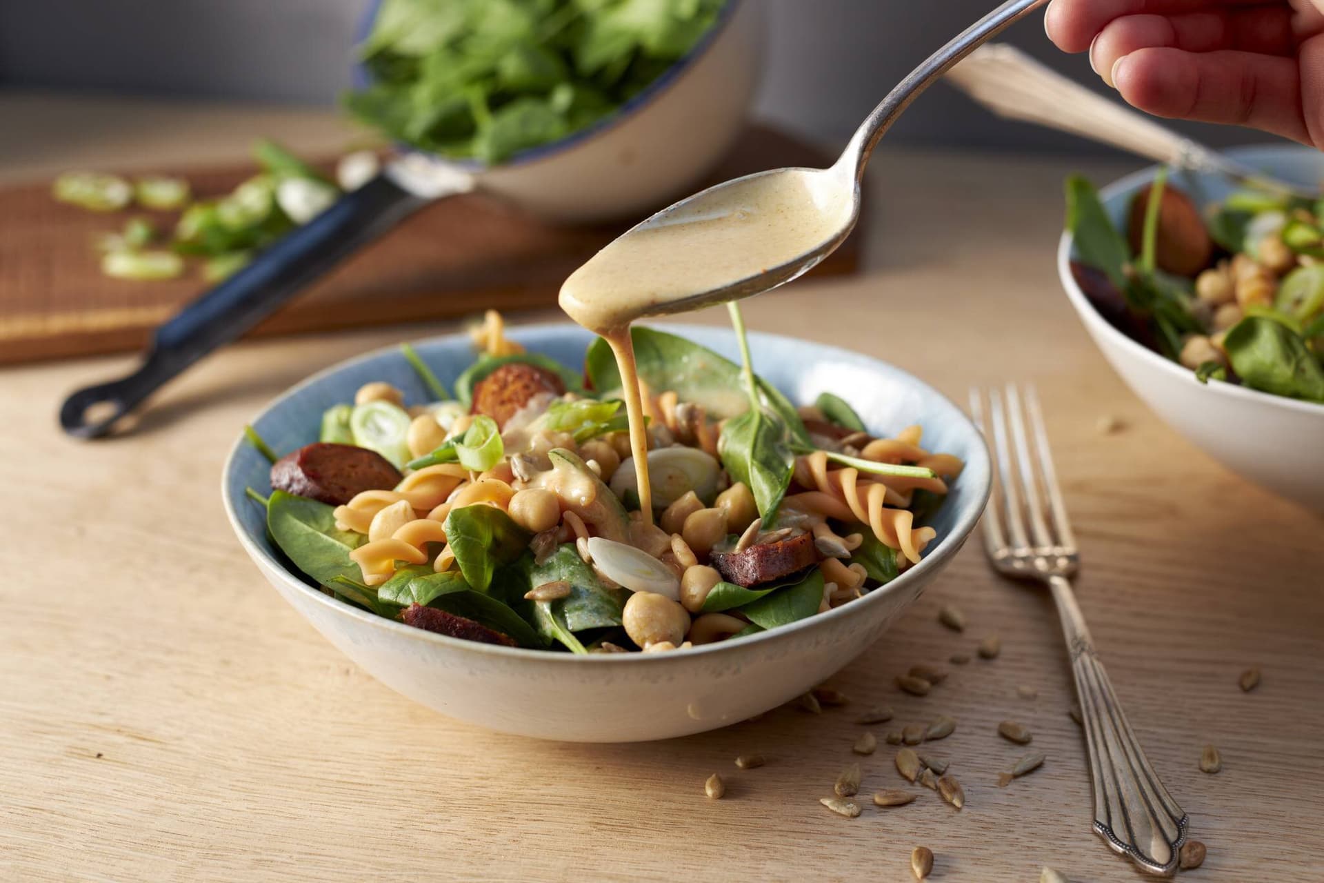 Protein-Linsenpasta-Salat
