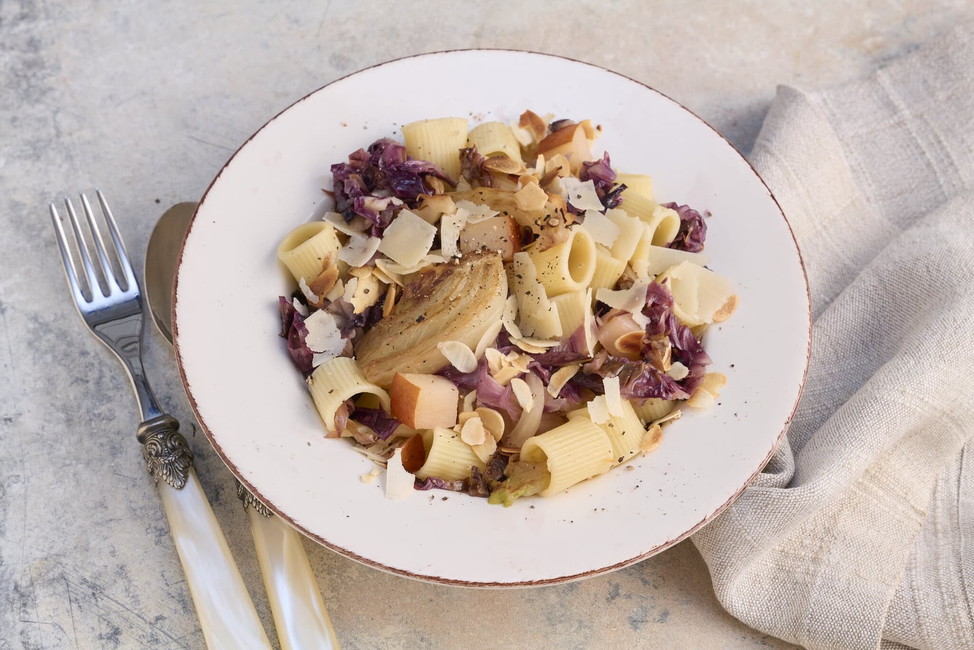 Pasta mit Birne, Fenchel und Radicchio