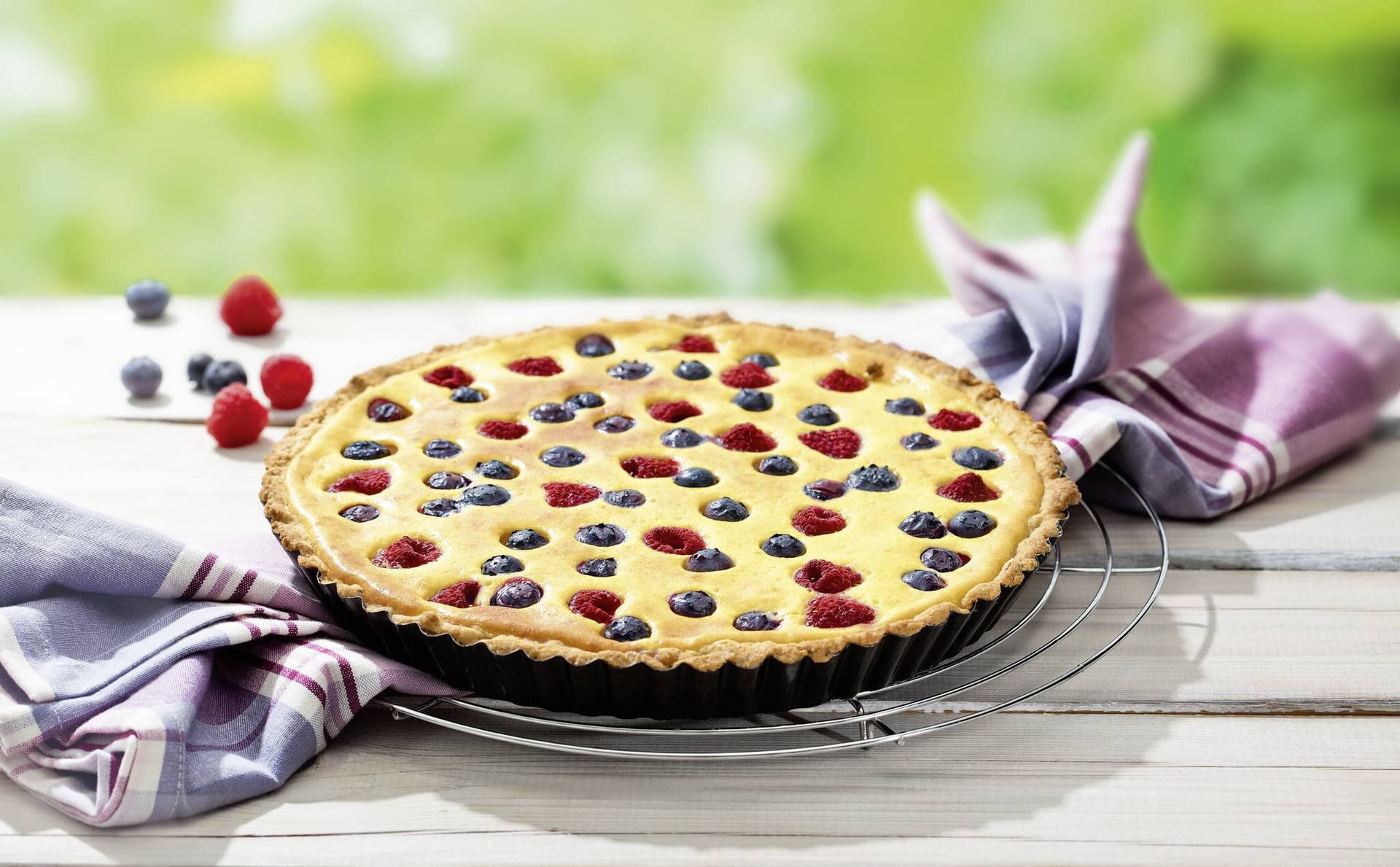 Sommerliche Käsekuchentarte mit Beeren