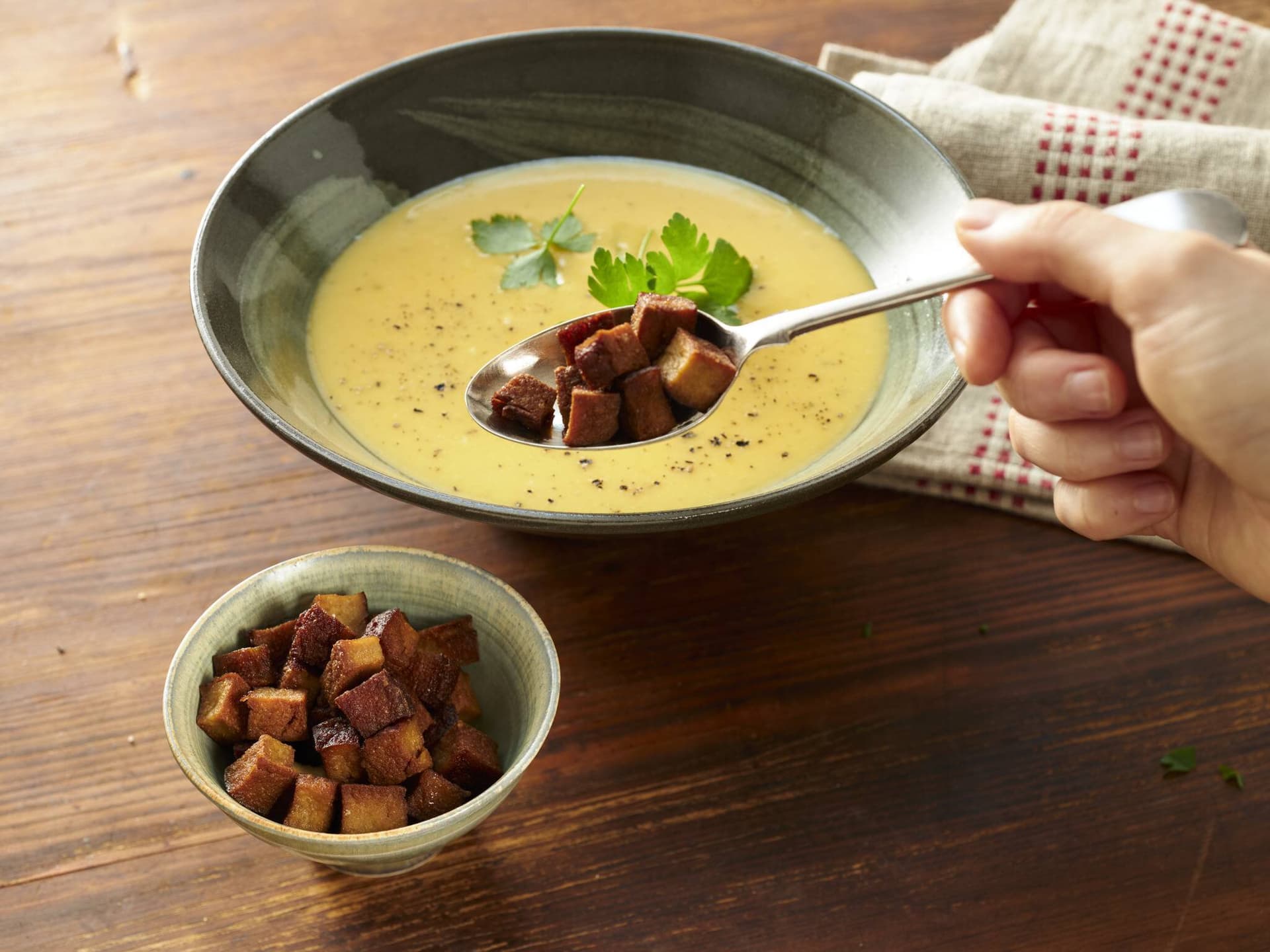 Suppen-Topping: Räuchertofu-Würfel