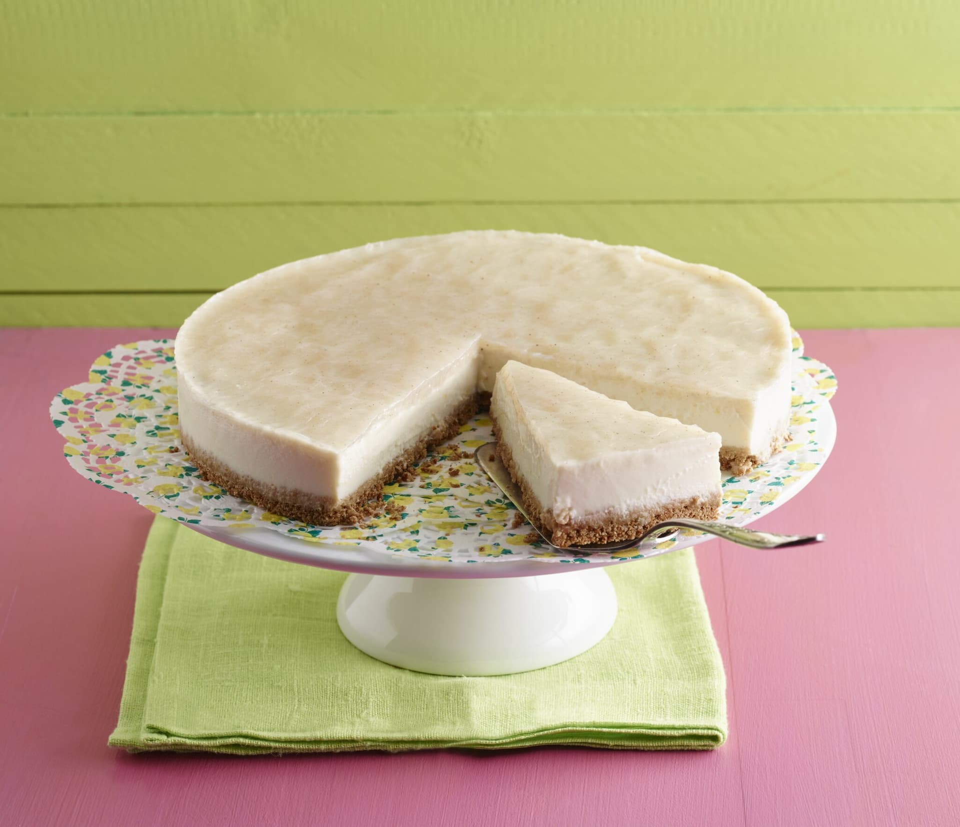 Gekühlter Zitronenkuchen mit süß-salziger Note