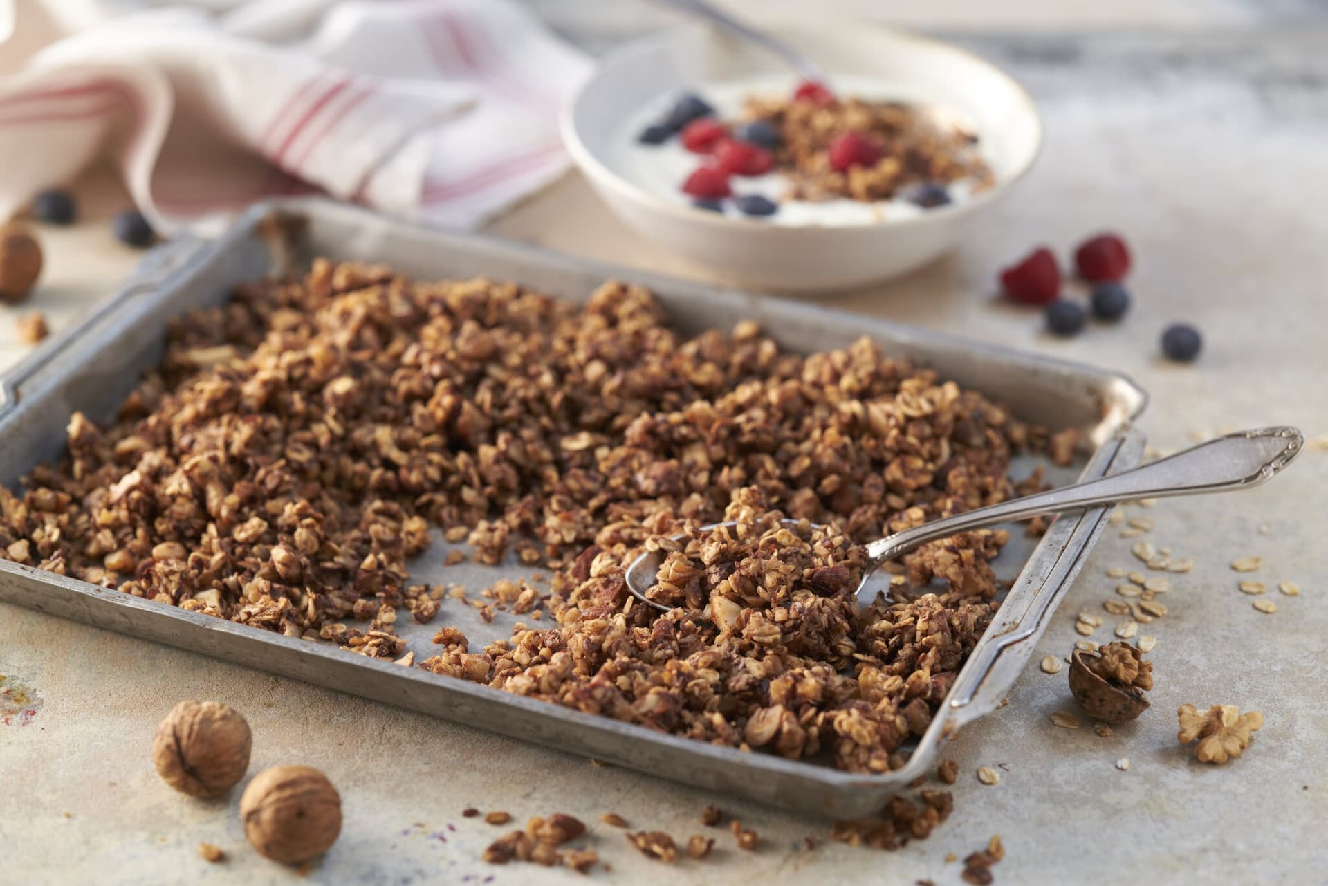 Natursüßes Apfel-Zimt-Granola