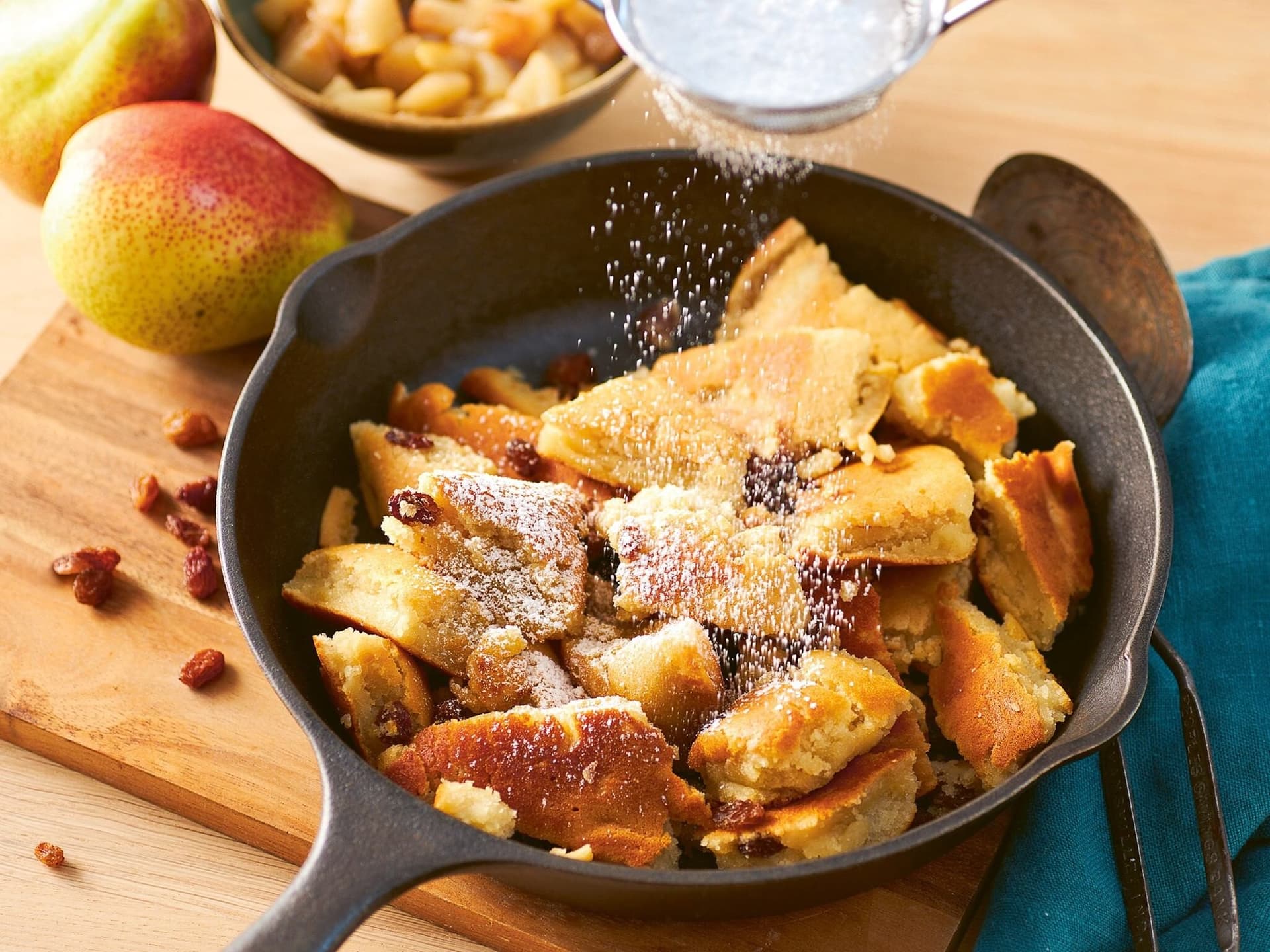 Kaiserschmarrn mit Vanille-Birnenkompott