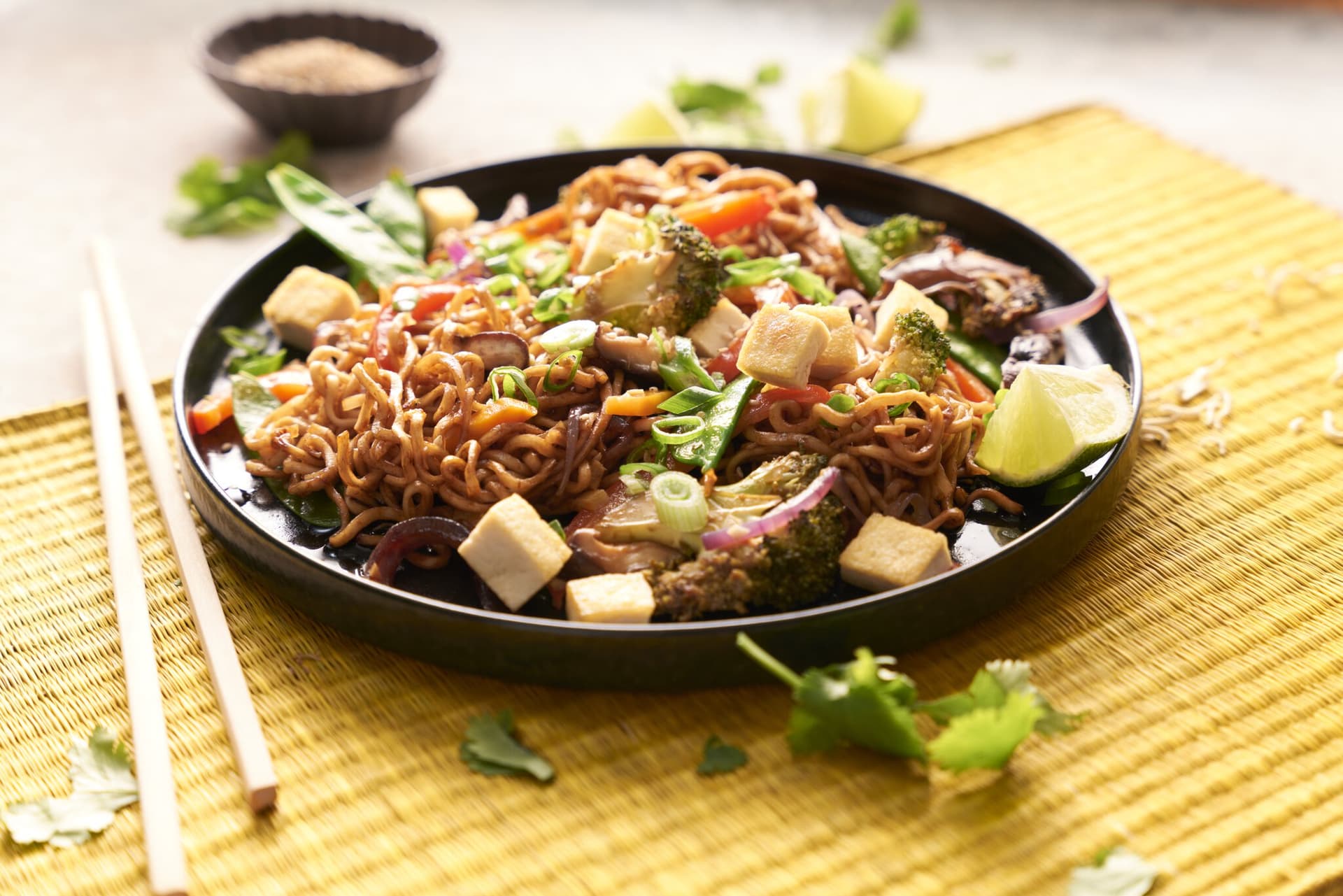 Chinesische gebratene Nudeln