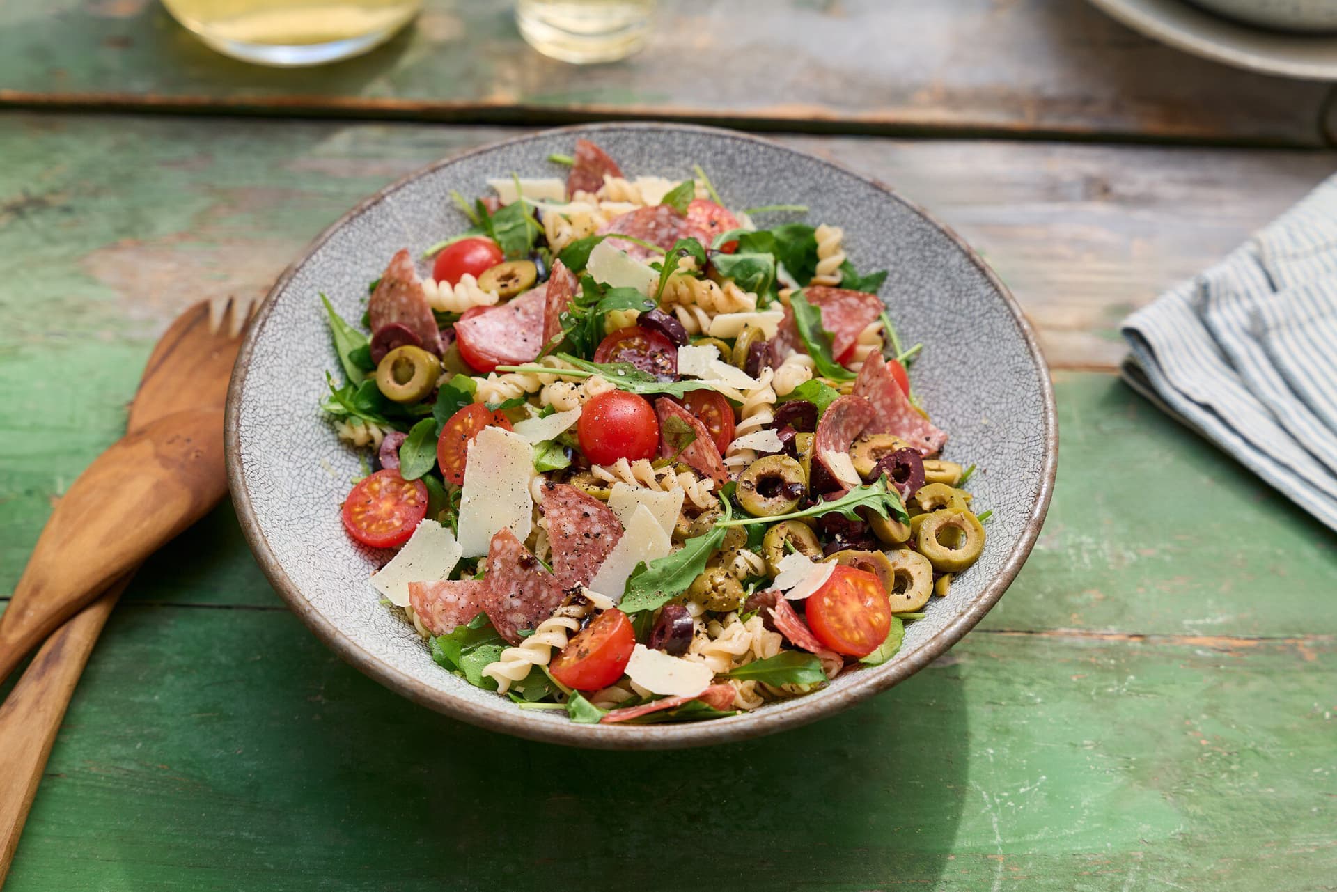 Antipasti-Nudelsalat mit Landsalami
