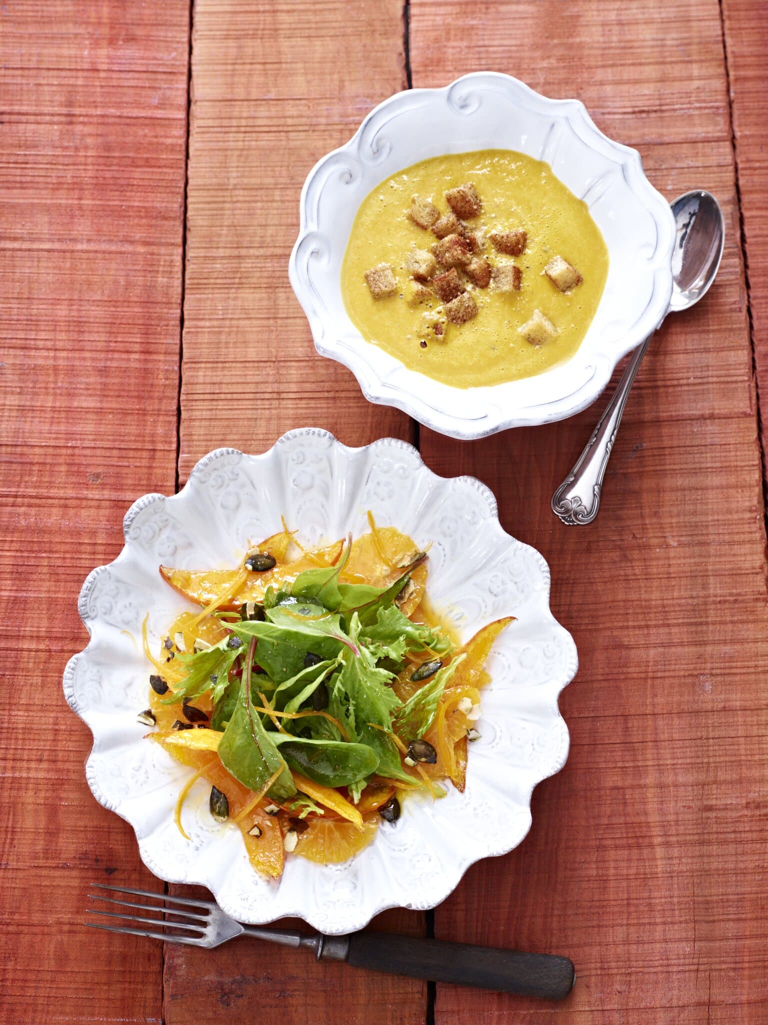 Karamellisierte Kürbisspalten mit Orangen-Dressing