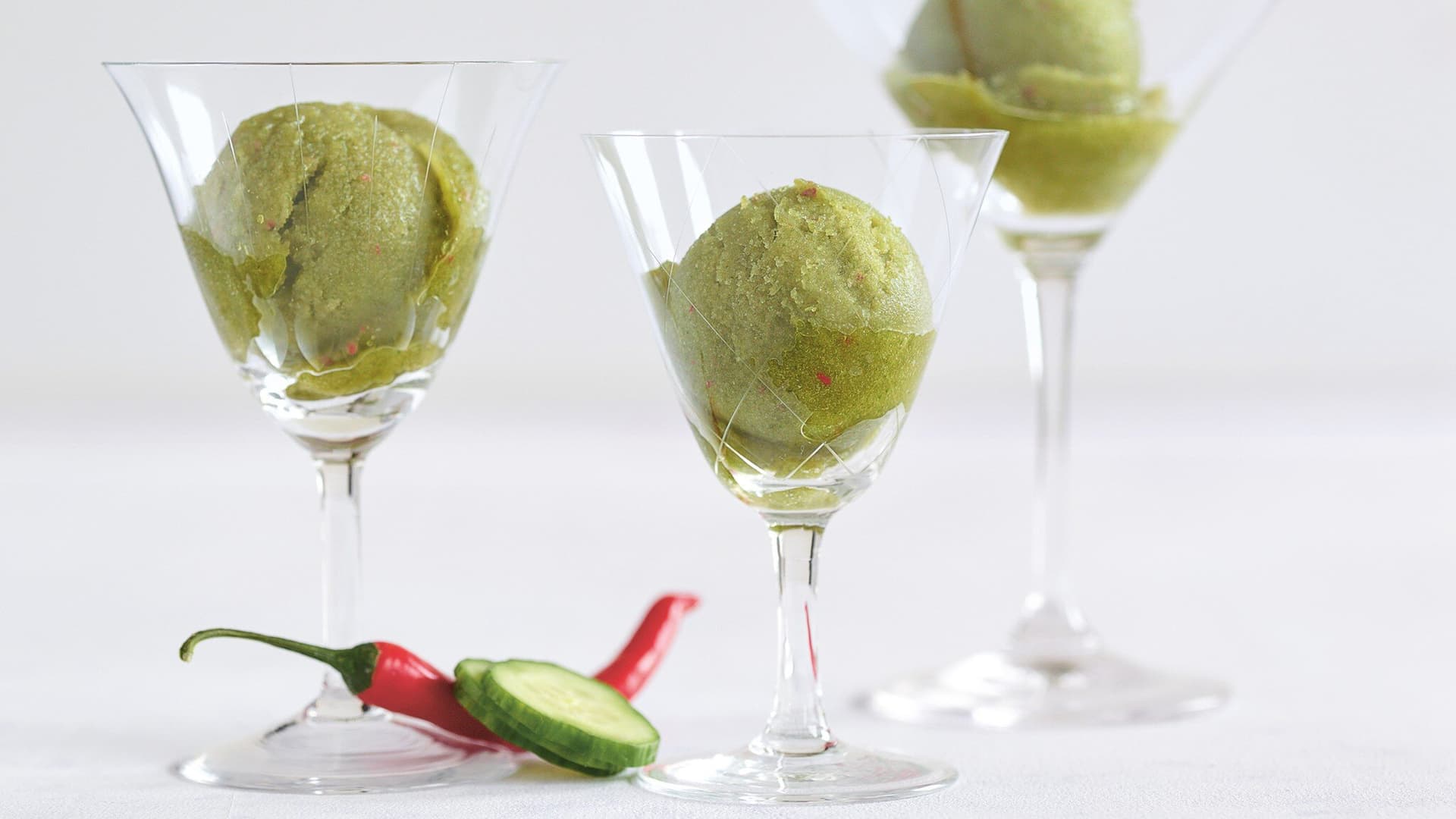 Gurken-Chili-Sorbet mit Koriander