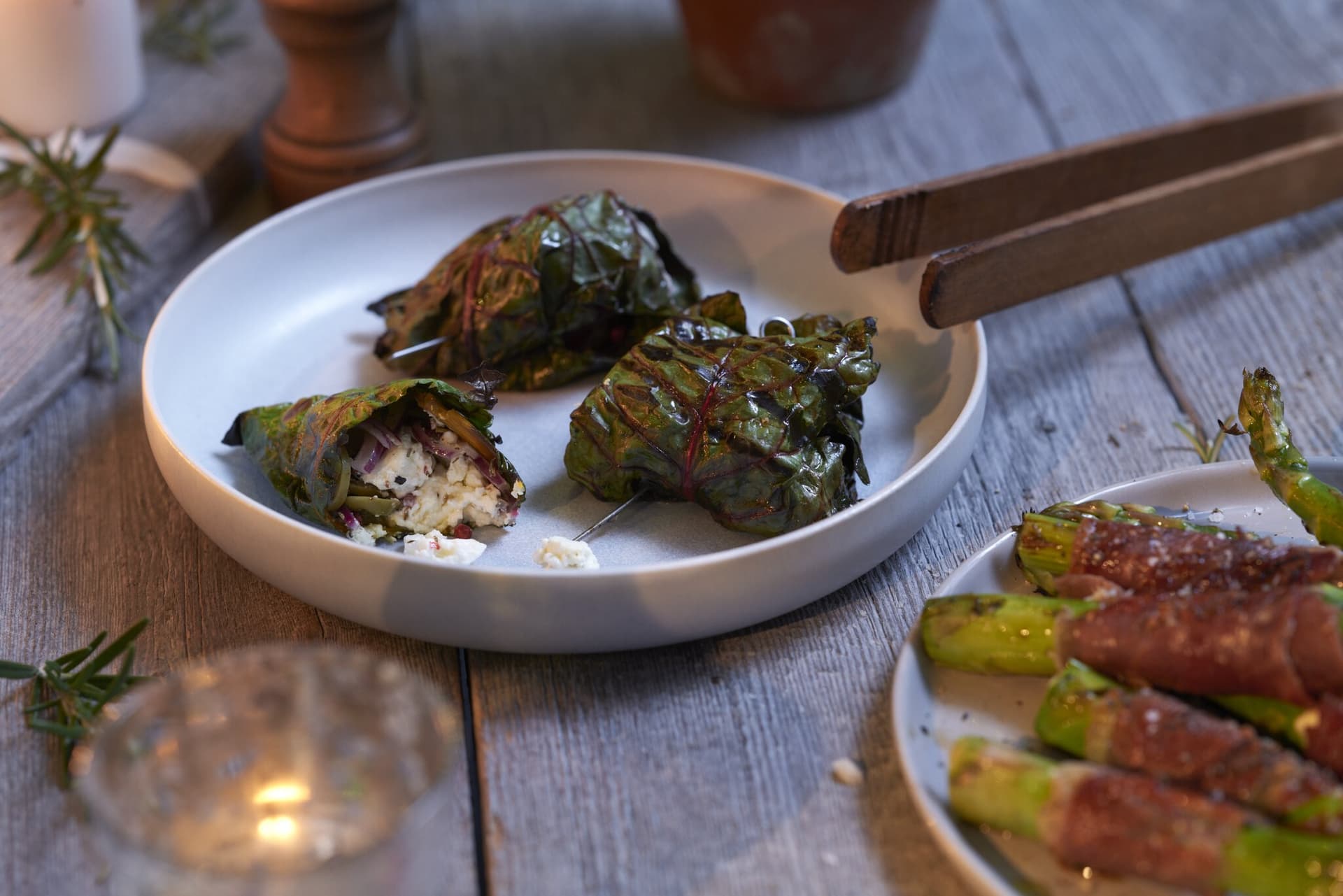 Bunte Mangold-Feta-Päckchen