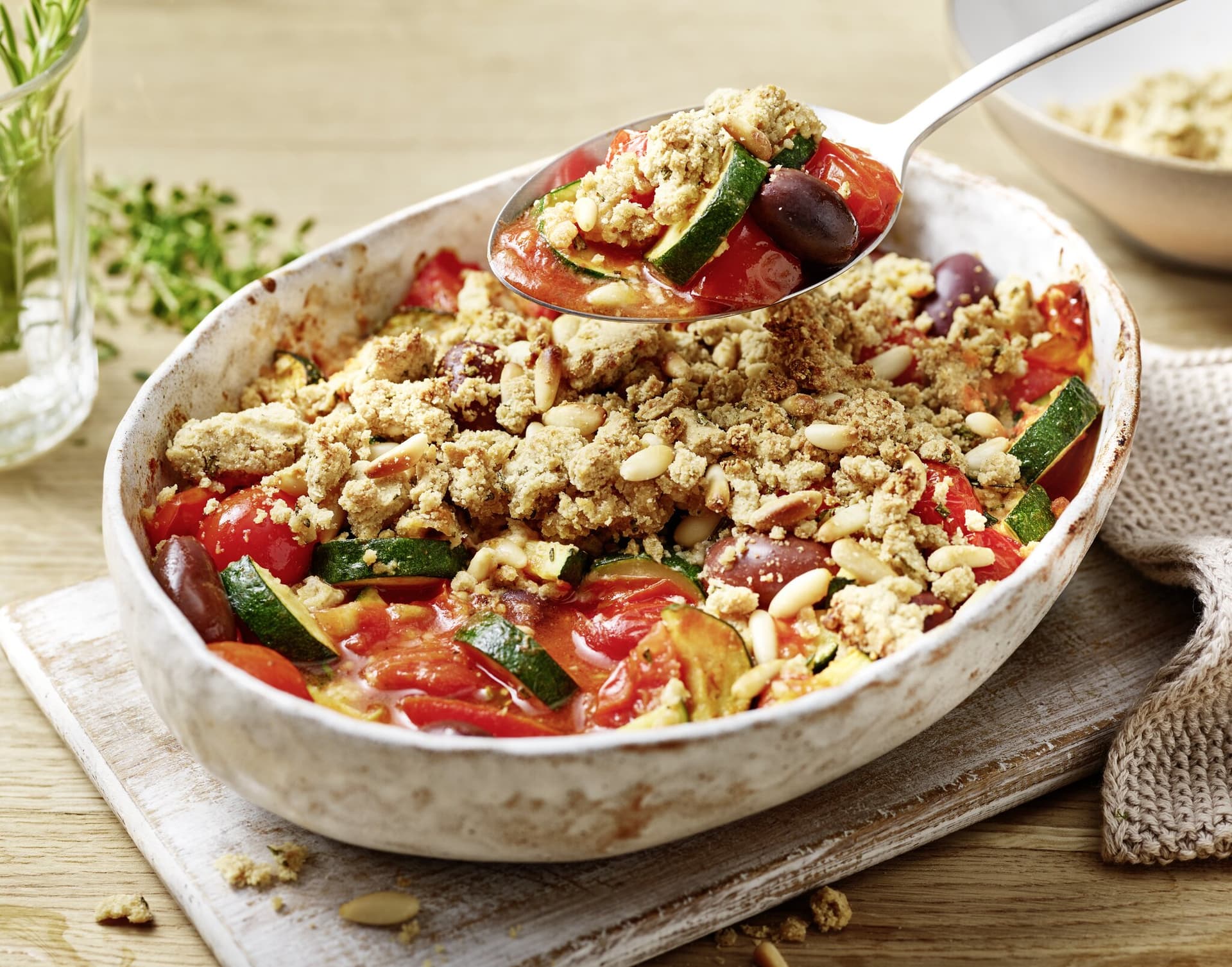Herzhafter Zucchini-Crumble