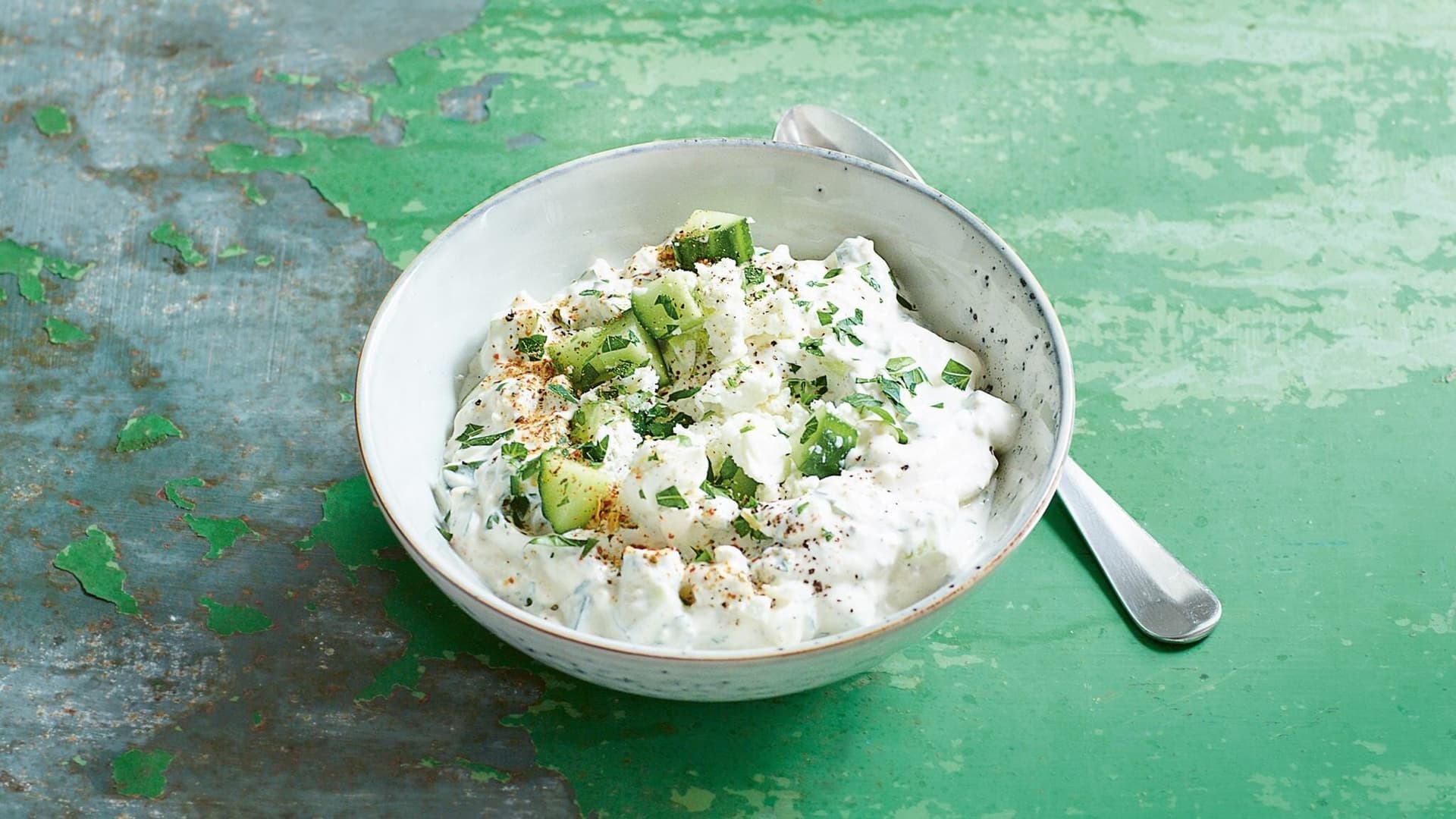 Schneller Gurke-Feta-Dip